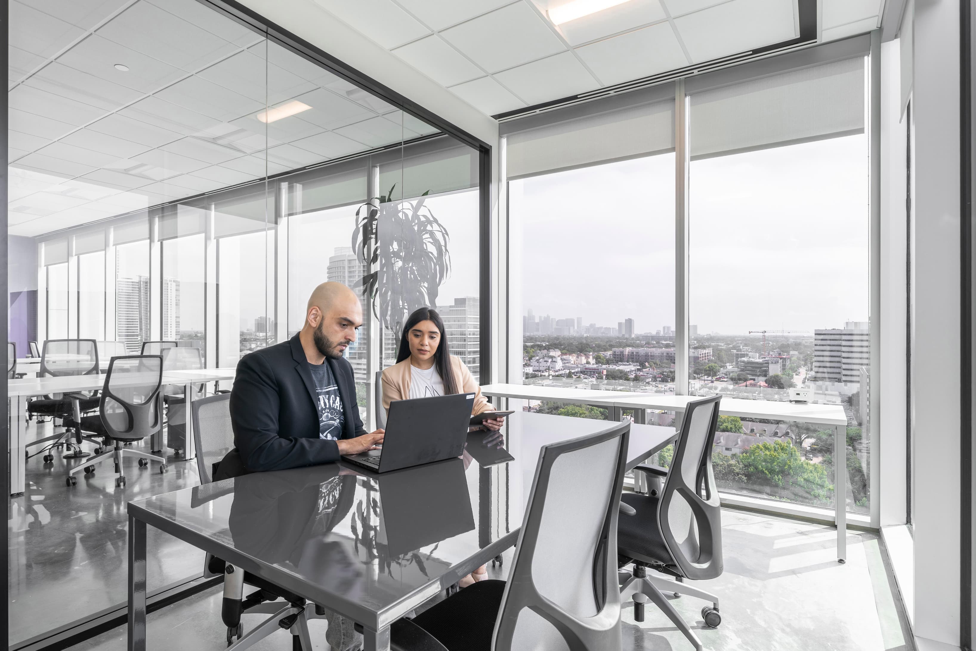 TX, Houston - Spaces Kirby Grove image 8