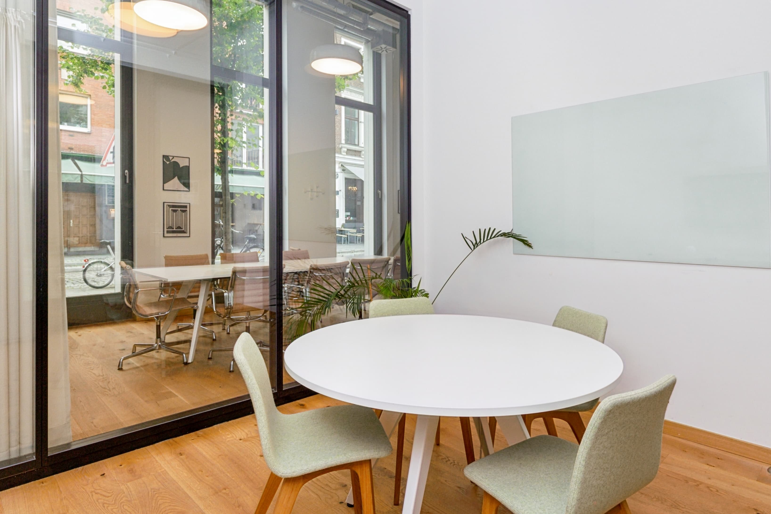 DUSSELDORF, Spaces Andreas Quartier image 14