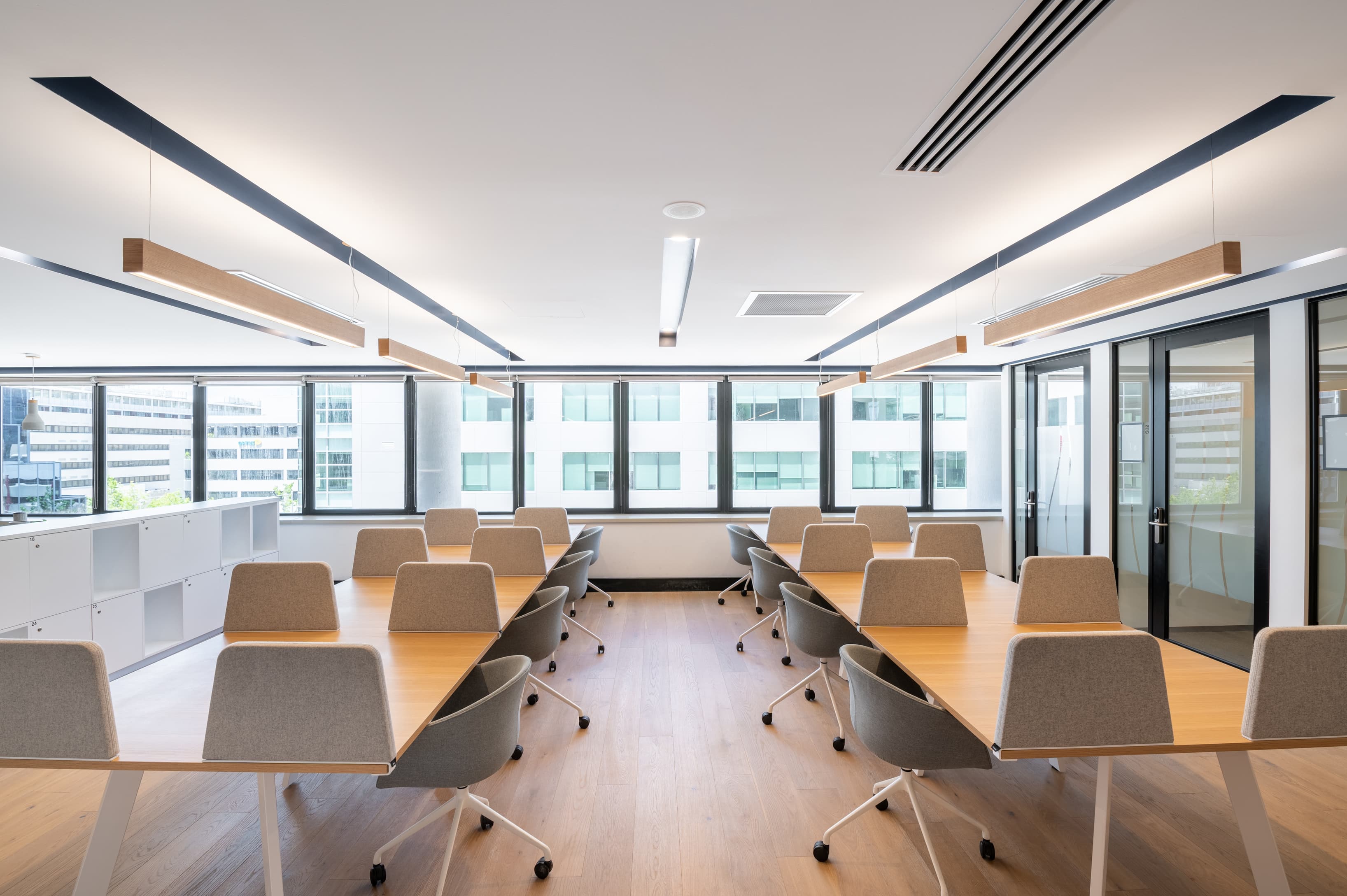 CANBERRA, 15 Moore Street image 2