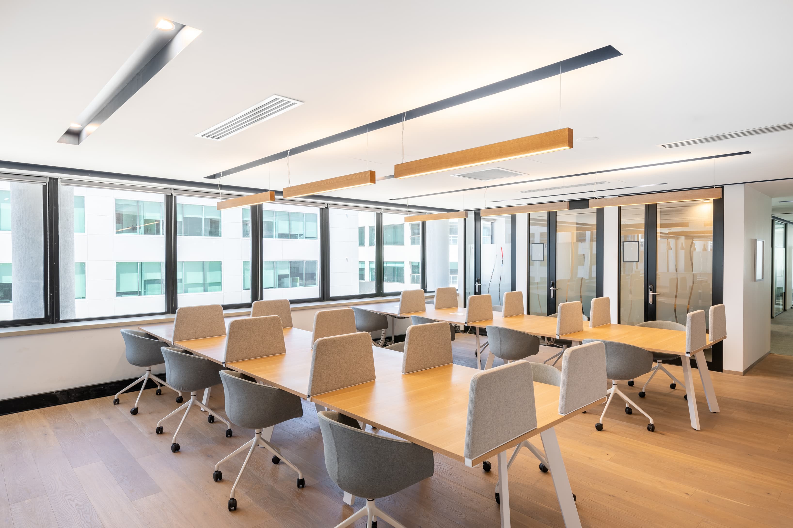 CANBERRA, 15 Moore Street image 1