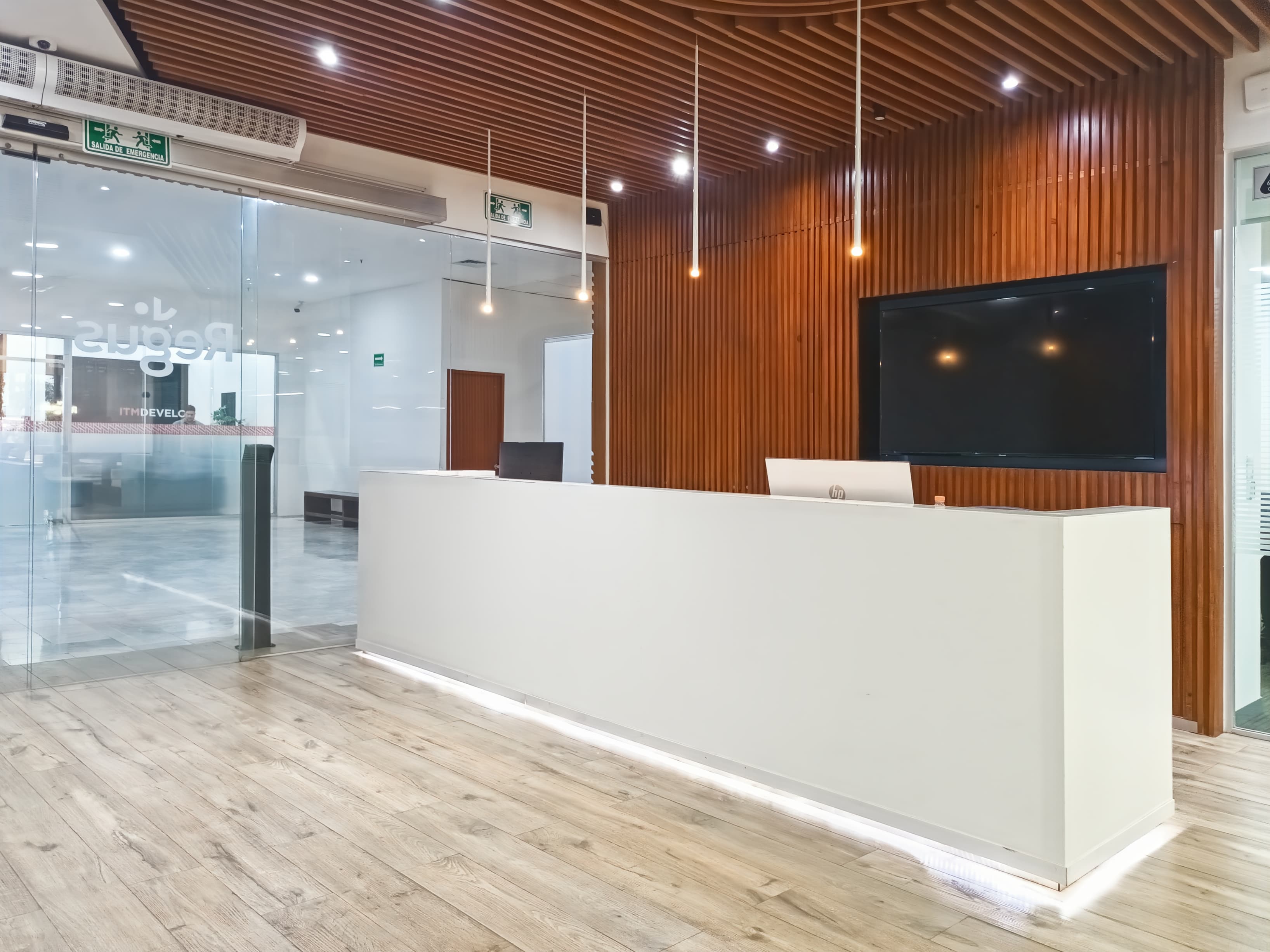 CANCUN, Regus Convention Center image 7