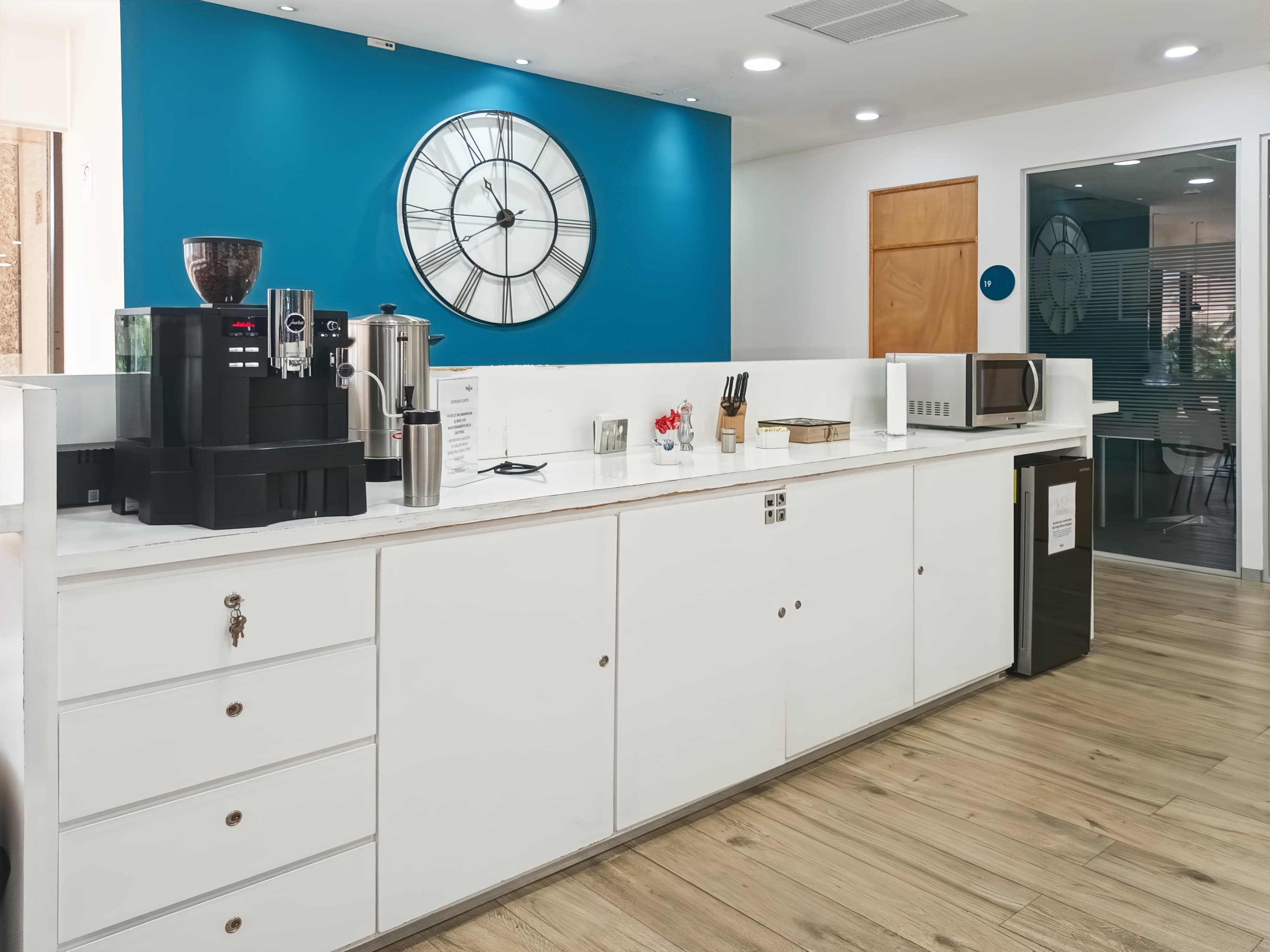 CANCUN, Regus Convention Center image 6