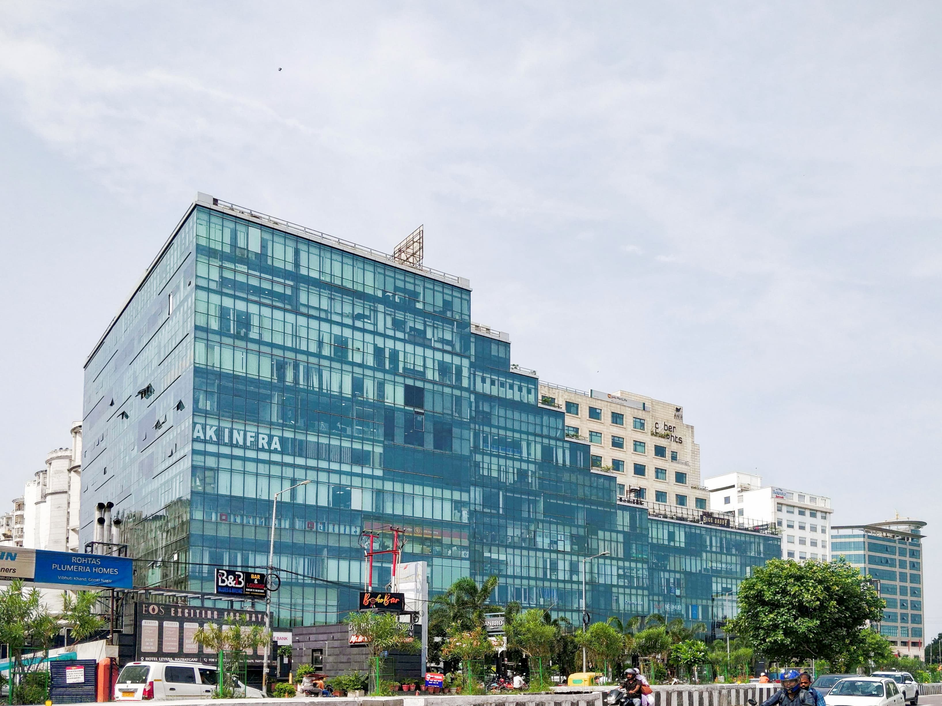 LUCKNOW, Levana Cyber Height Gomti Nagar image 6