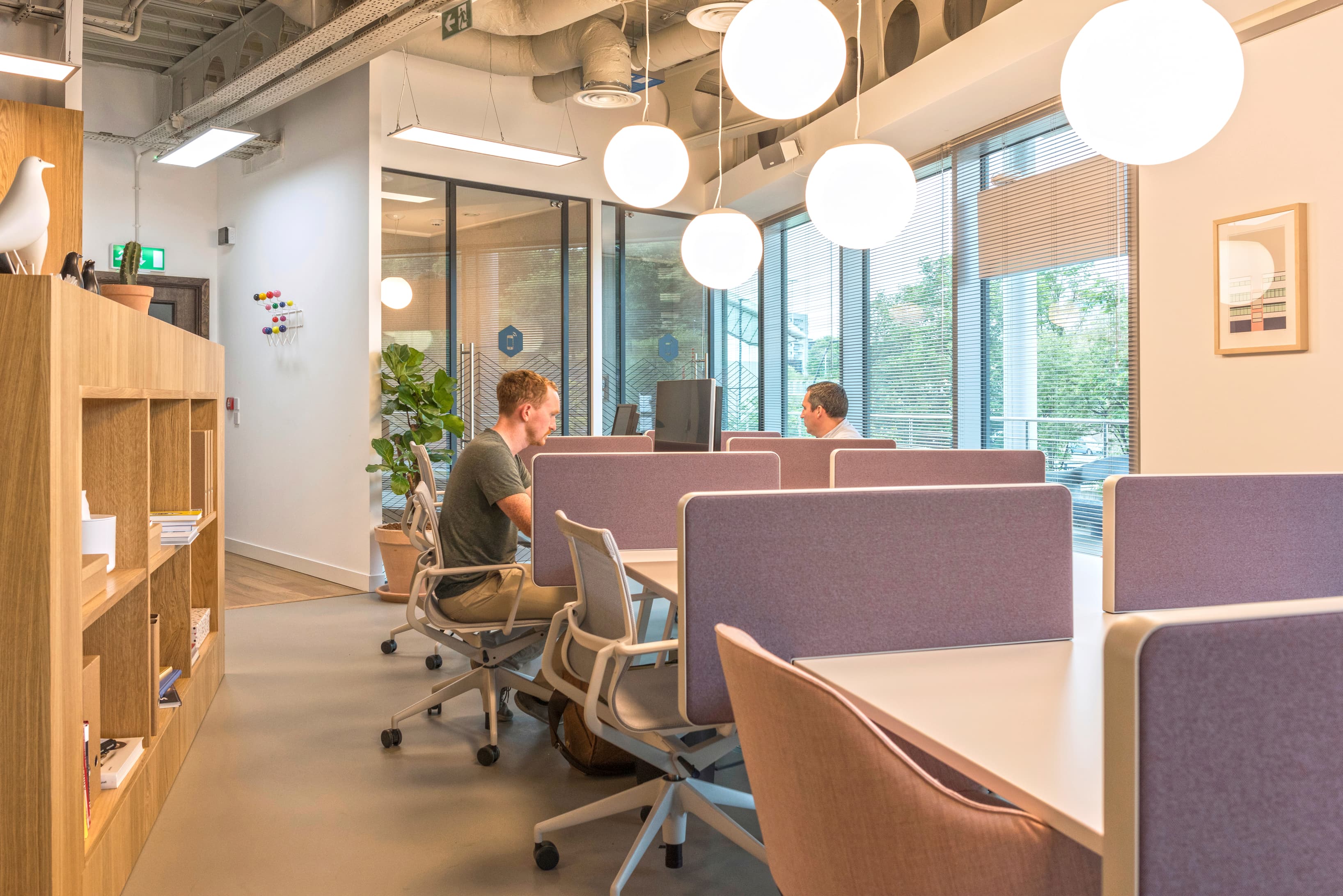 SHEFFIELD, Spaces Acero image 8