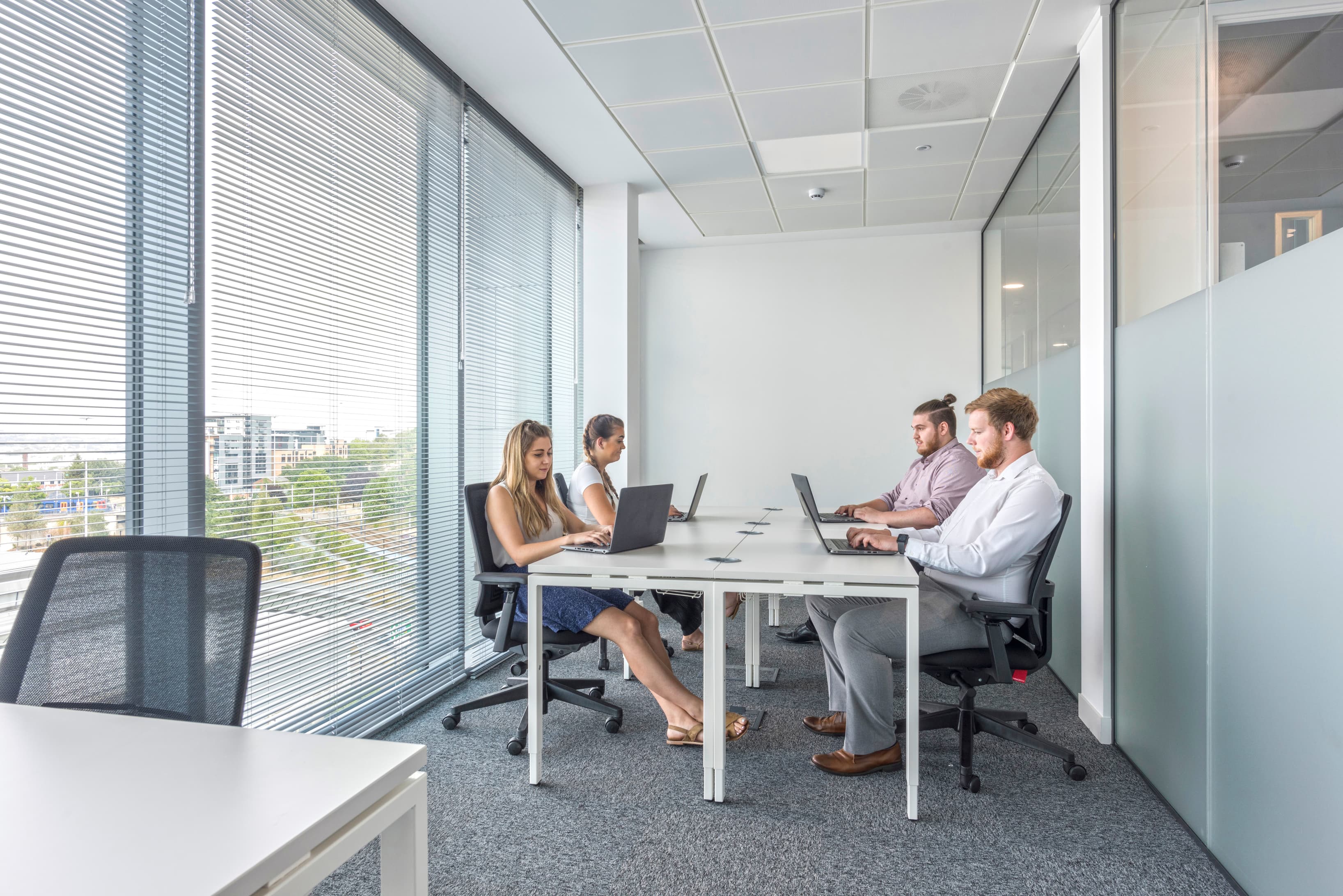 SHEFFIELD, Spaces Acero image 3