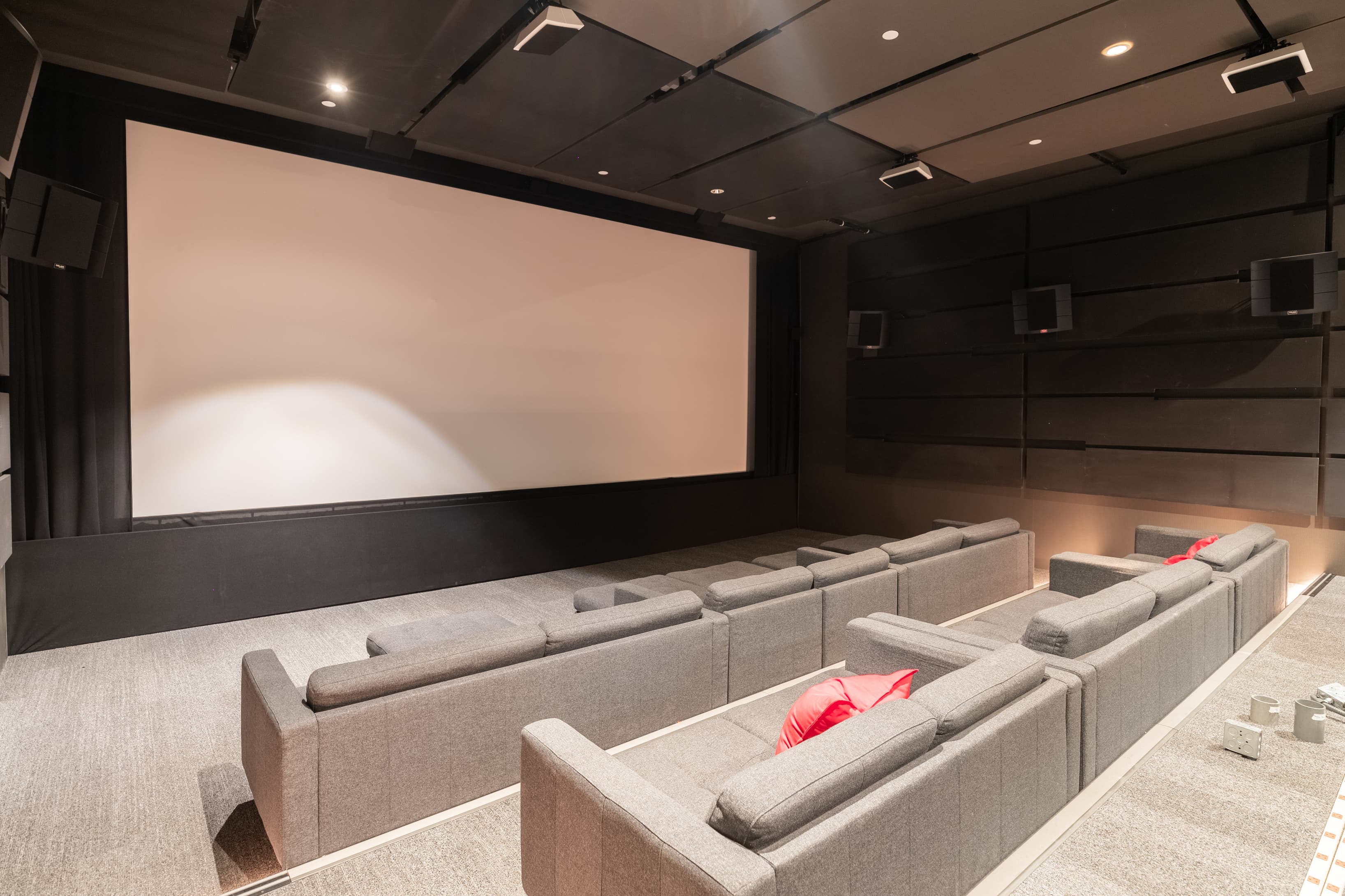 CA, Los Angeles - Spaces Hollywood image 2 CA, Los Angeles - Spaces Hollywood image 2