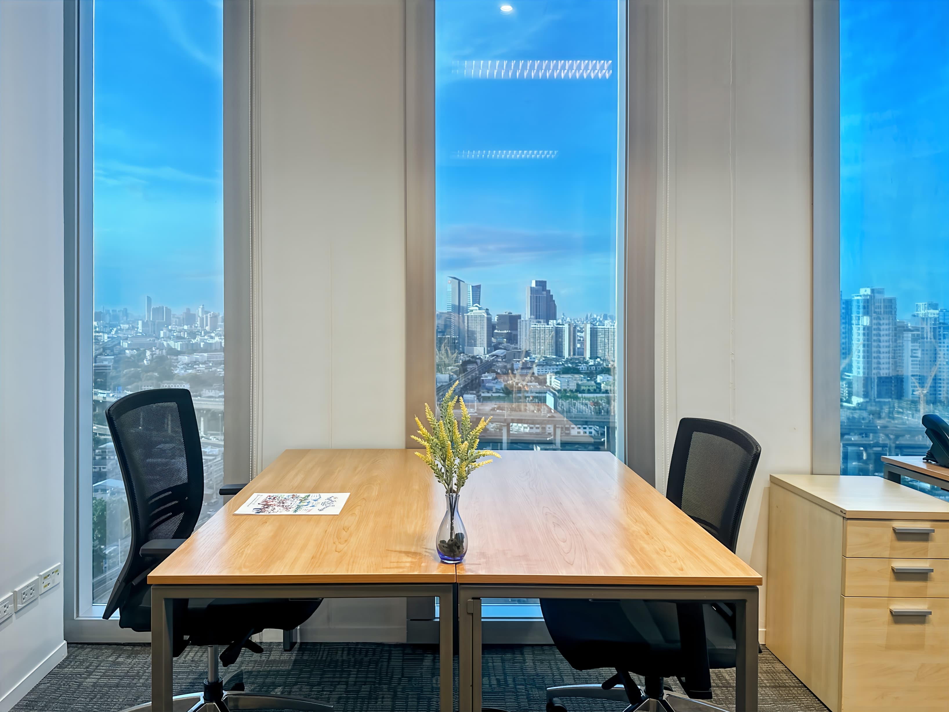 BANGKOK, Bhiraj Tower at Bitec image 3