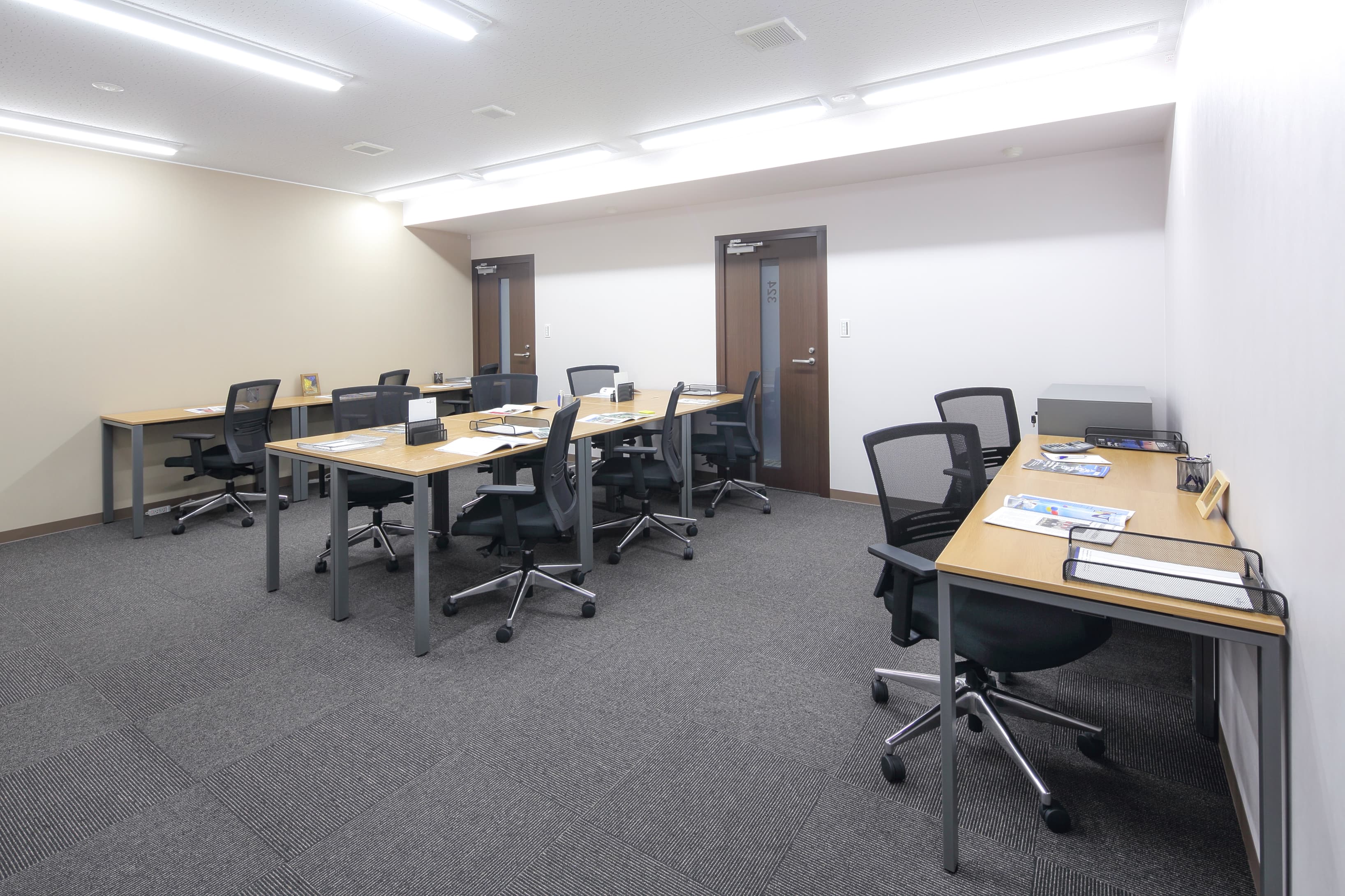 TOKYO, OpenOffice Nishi-Shinjuku Ekimae image 9