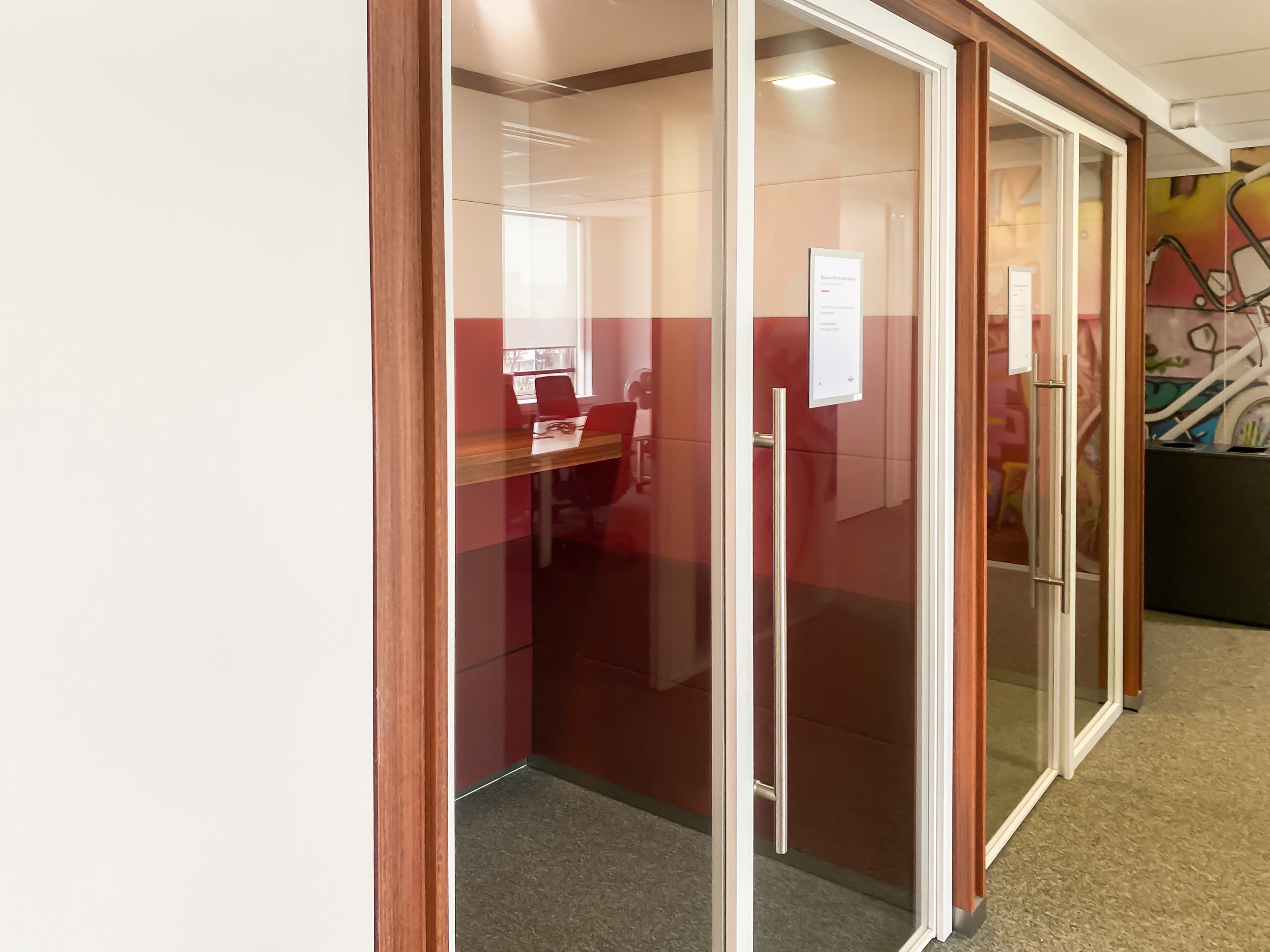 SAINT QUENTIN, Stop & Work Saint Quentin image 4 SAINT QUENTIN, Stop & Work Saint Quentin image 4