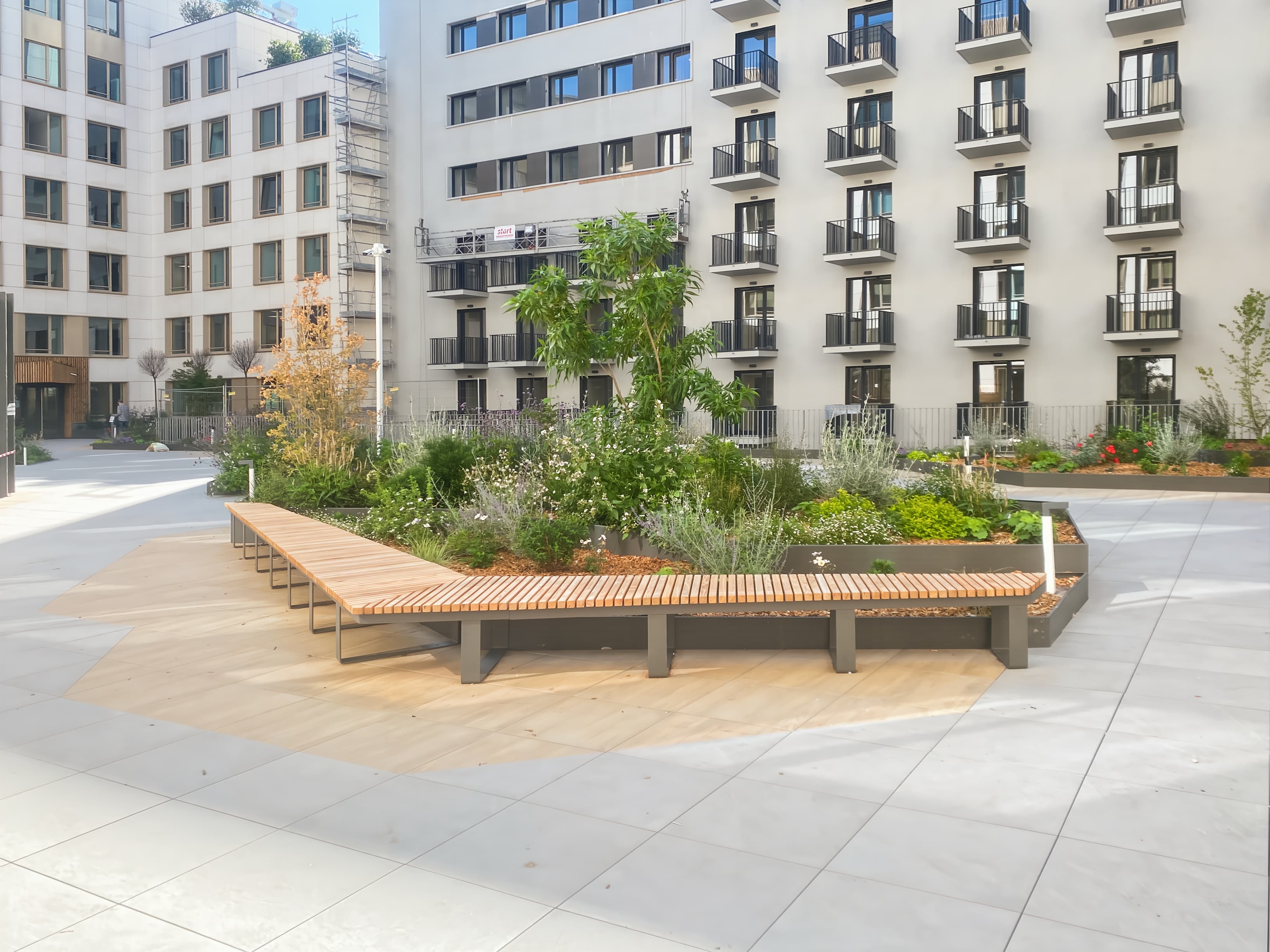 SAINT QUENTIN, Stop & Work Saint Quentin image 1 SAINT QUENTIN, Stop & Work Saint Quentin image 1