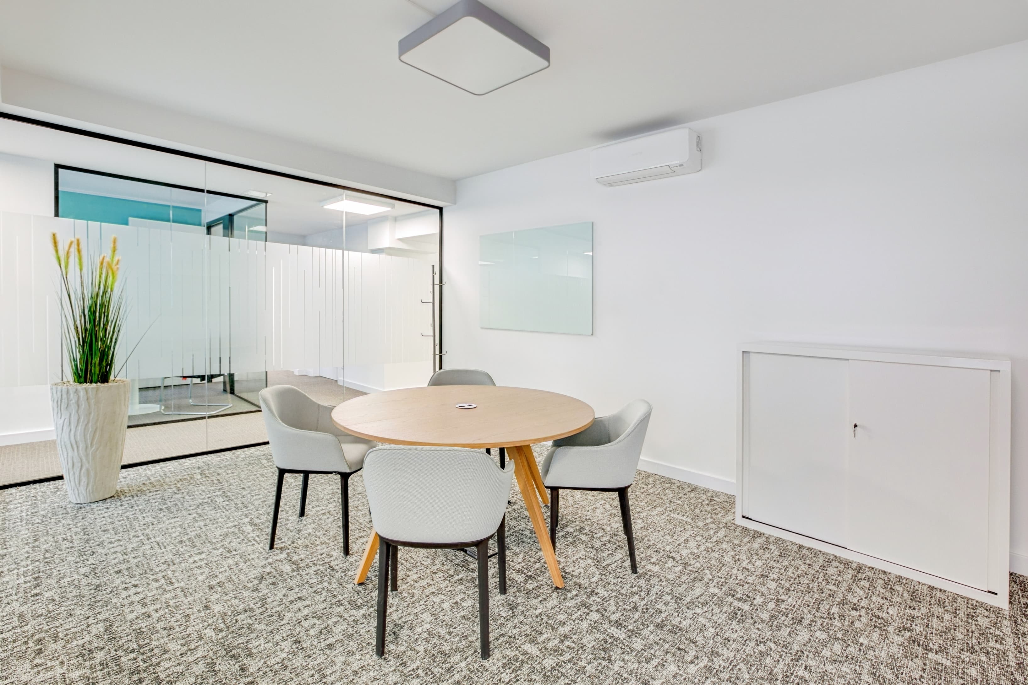 MOENCHENGLADBACH, Bismarckstraße image 12