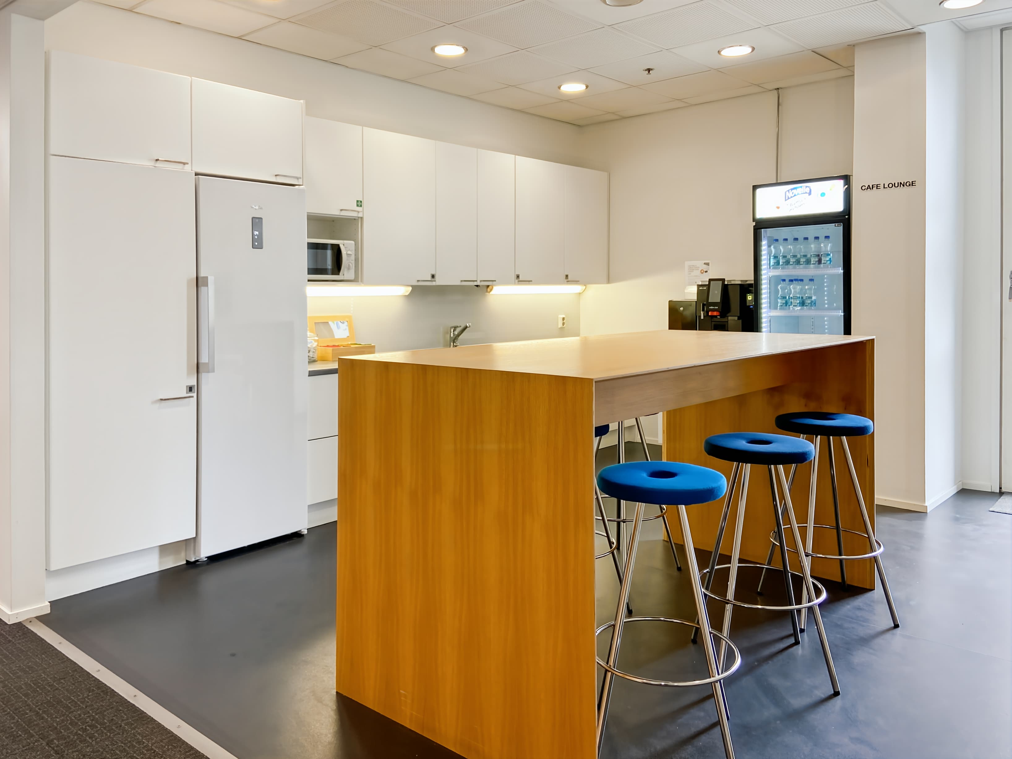 TAIPEI, Spaces Hung Sheng IFC image 8