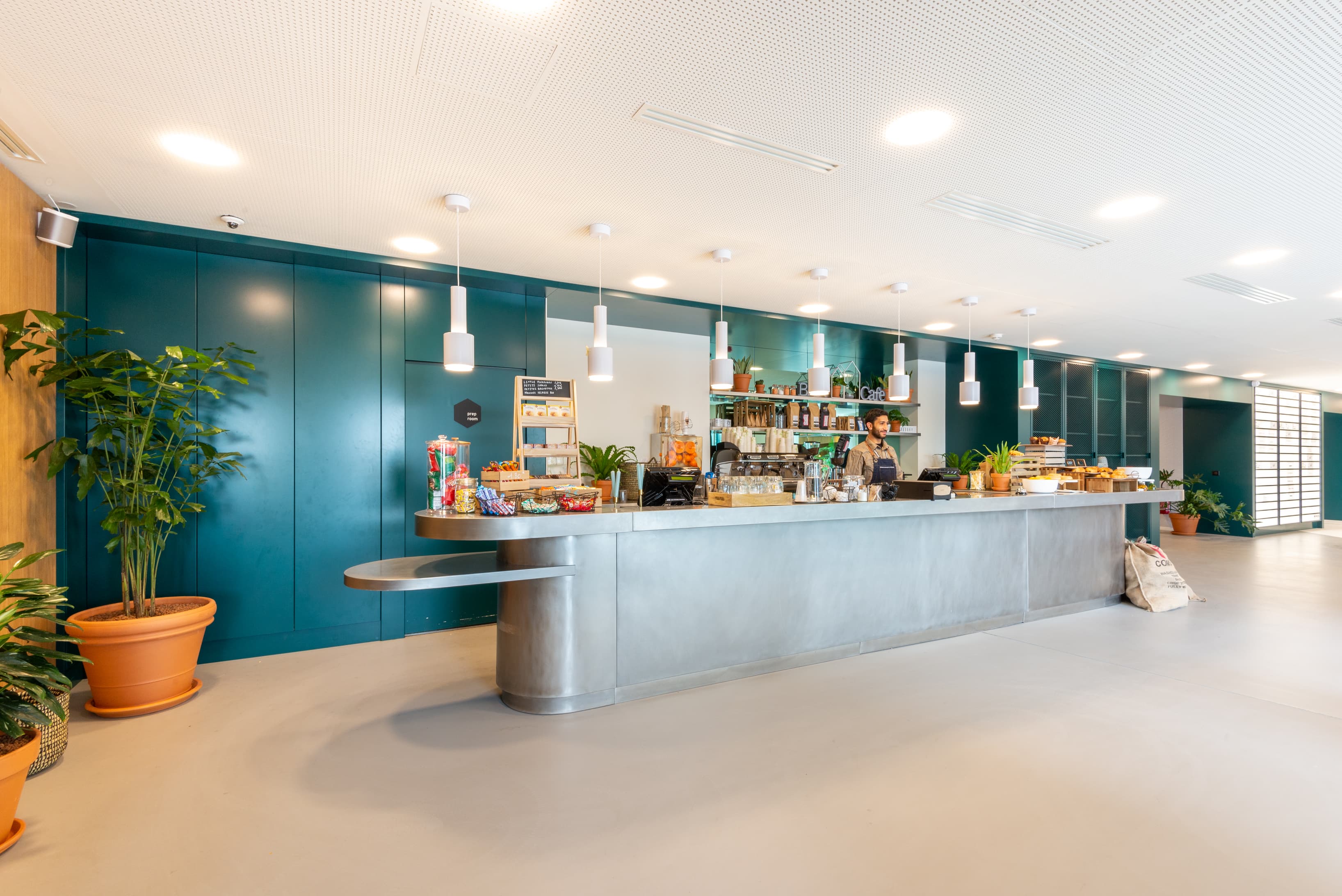 LA DEFENSE, Cours Valmy image 9 LA DEFENSE, Cours Valmy image 9