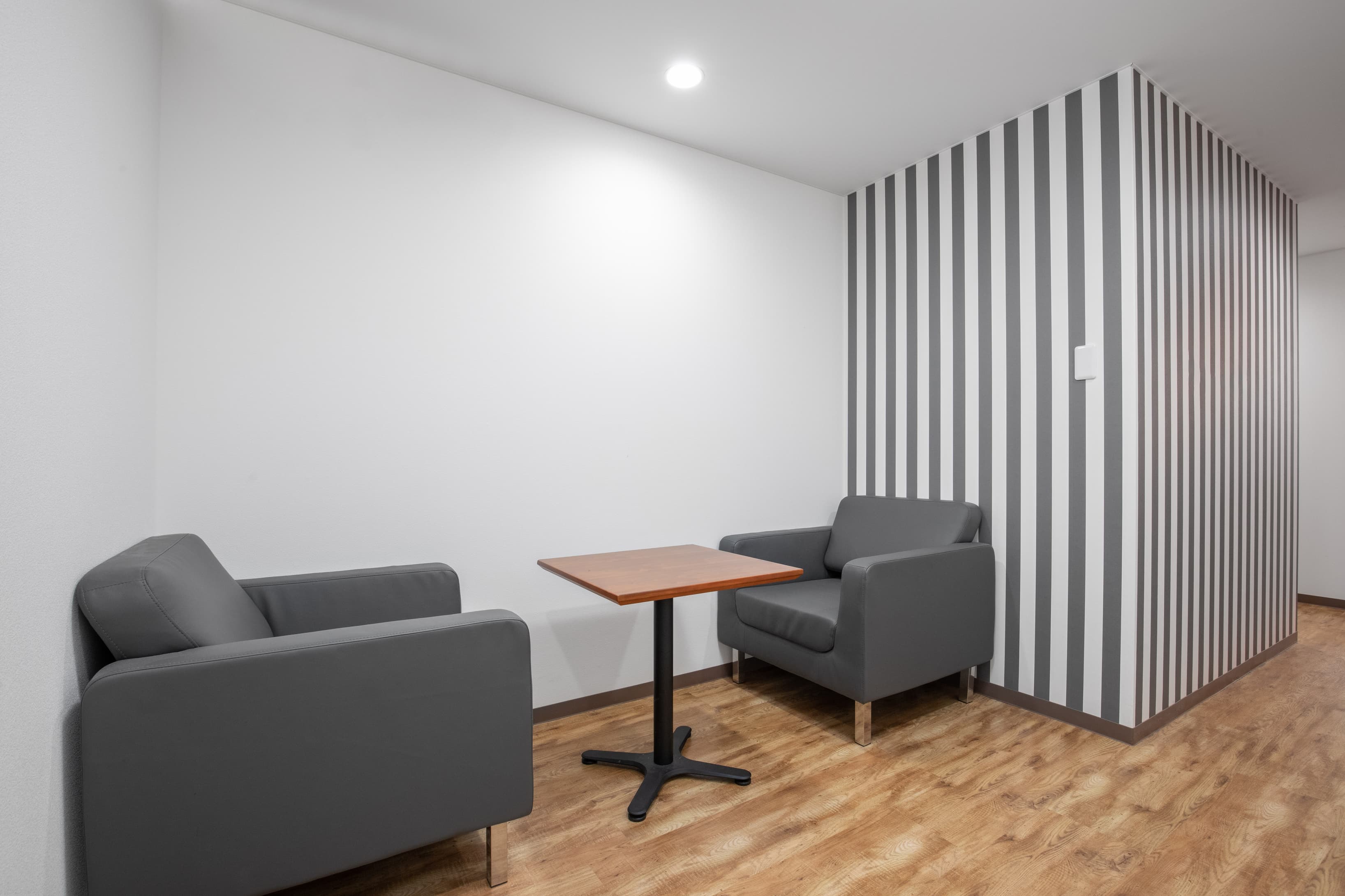 TOKYO, OpenOffice Osaki Eki Nishiguchi image 4