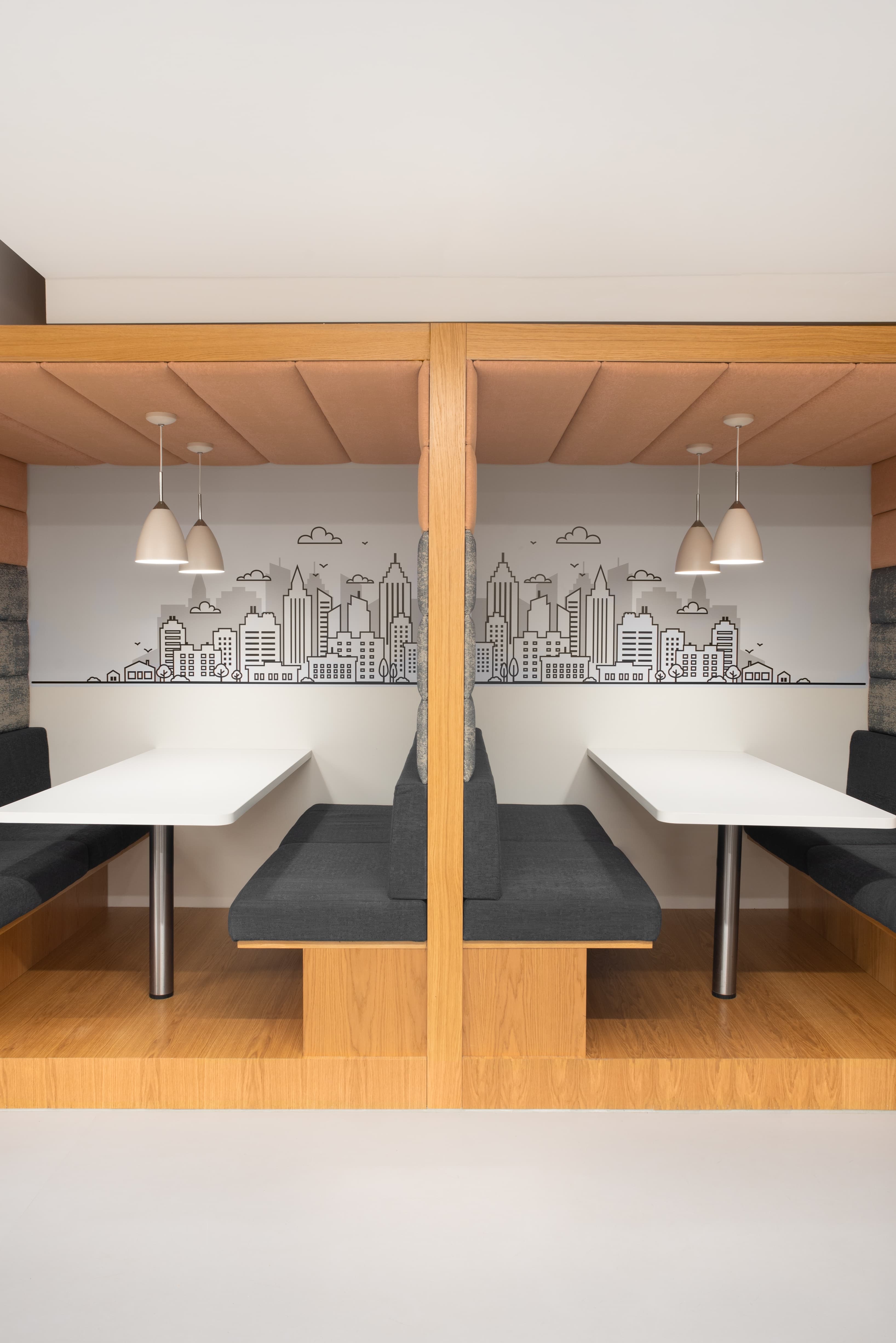 HENLEY ON THAMES, The Henley Building image 2