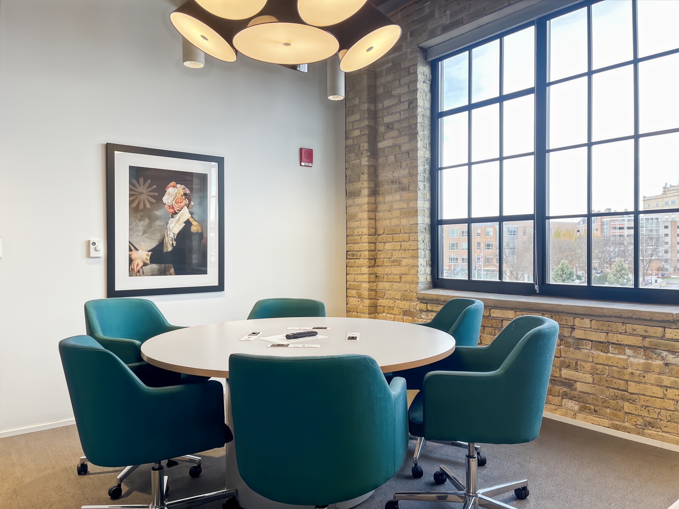 WI, Milwaukee - Spaces North Water Street image 9 WI, Milwaukee - Spaces North Water Street image 9