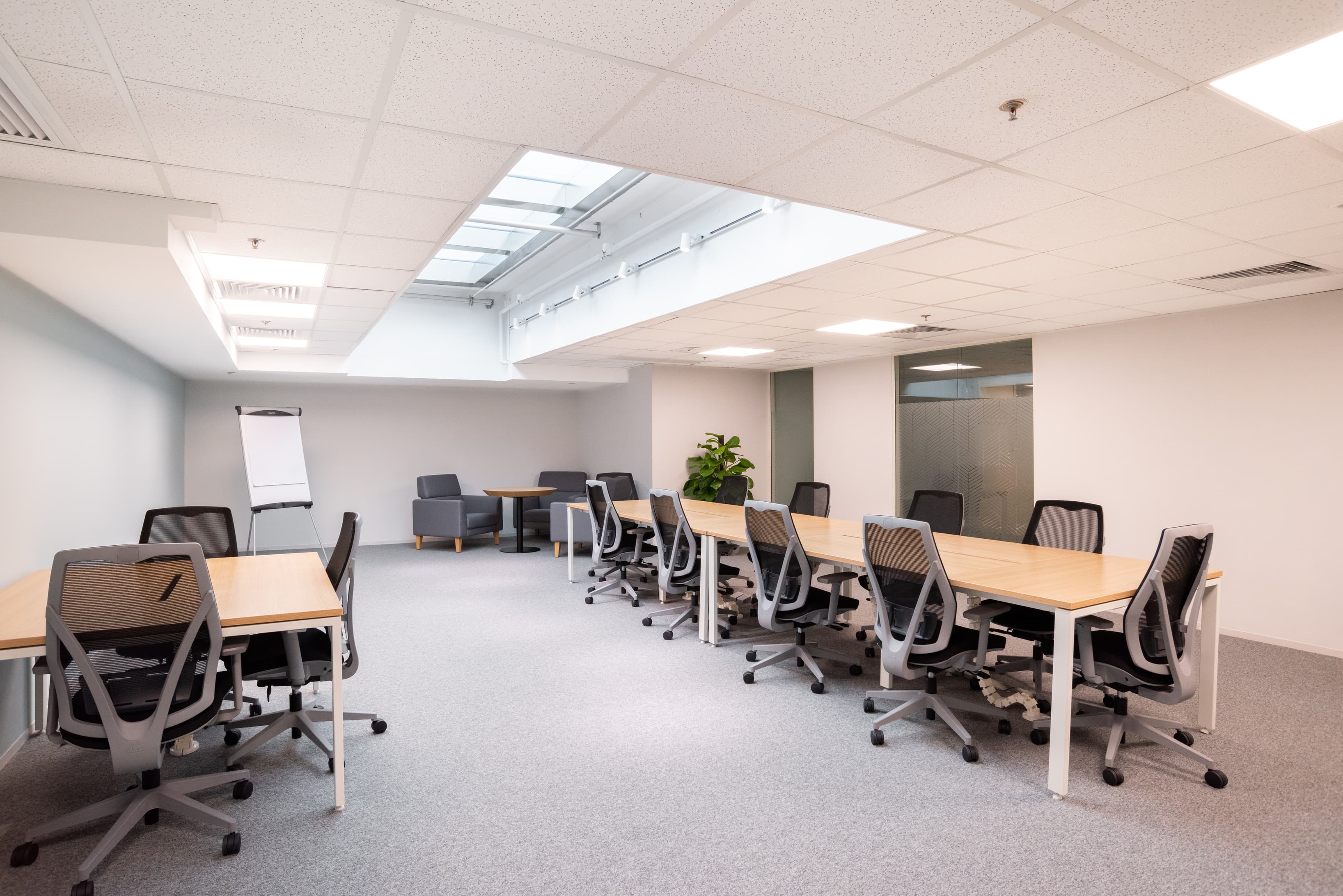 HONG KONG, Spaces Wai Yip Street image 9 HONG KONG, Spaces Wai Yip Street image 9