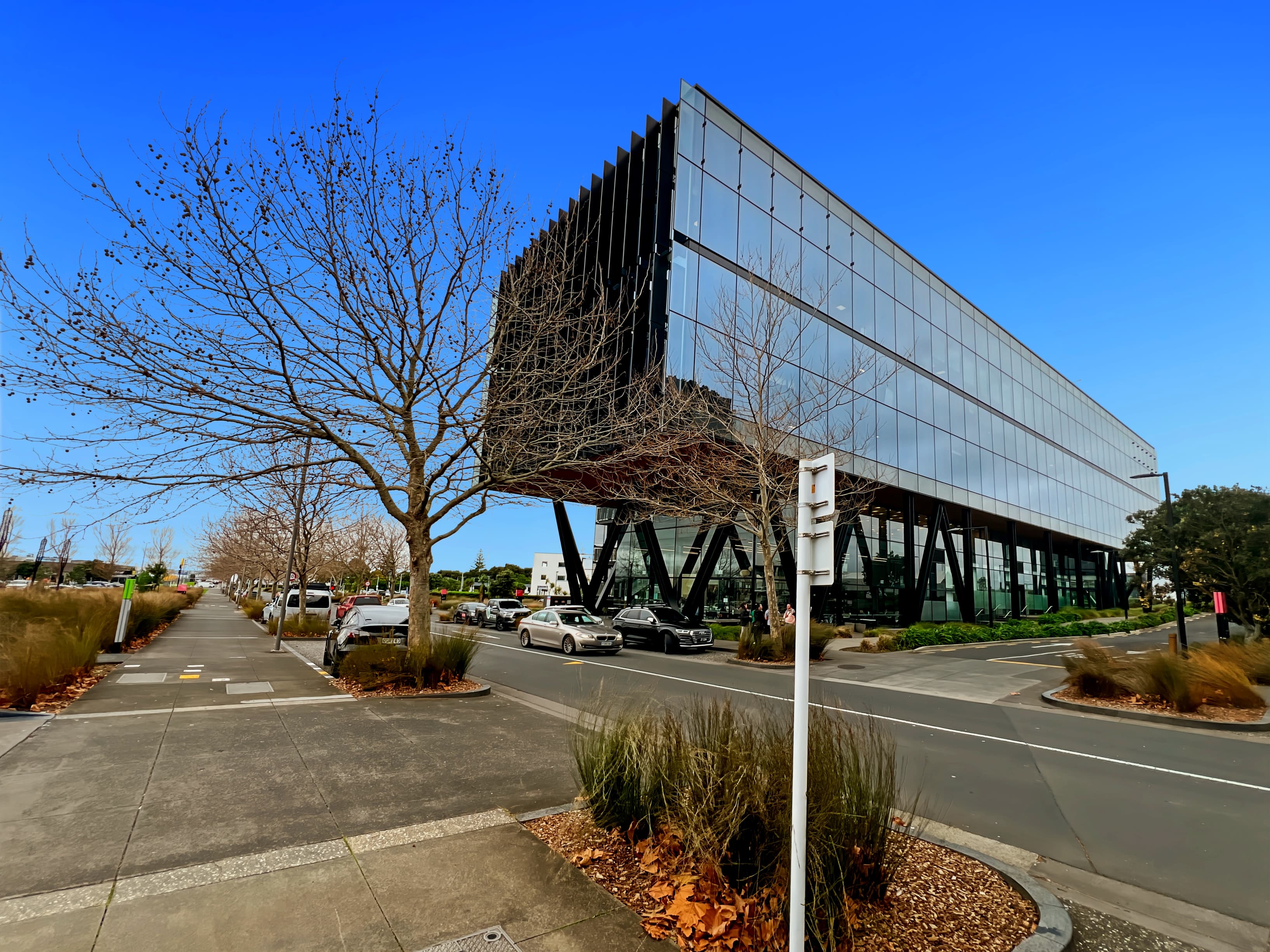 AUCKLAND, Airport image 1