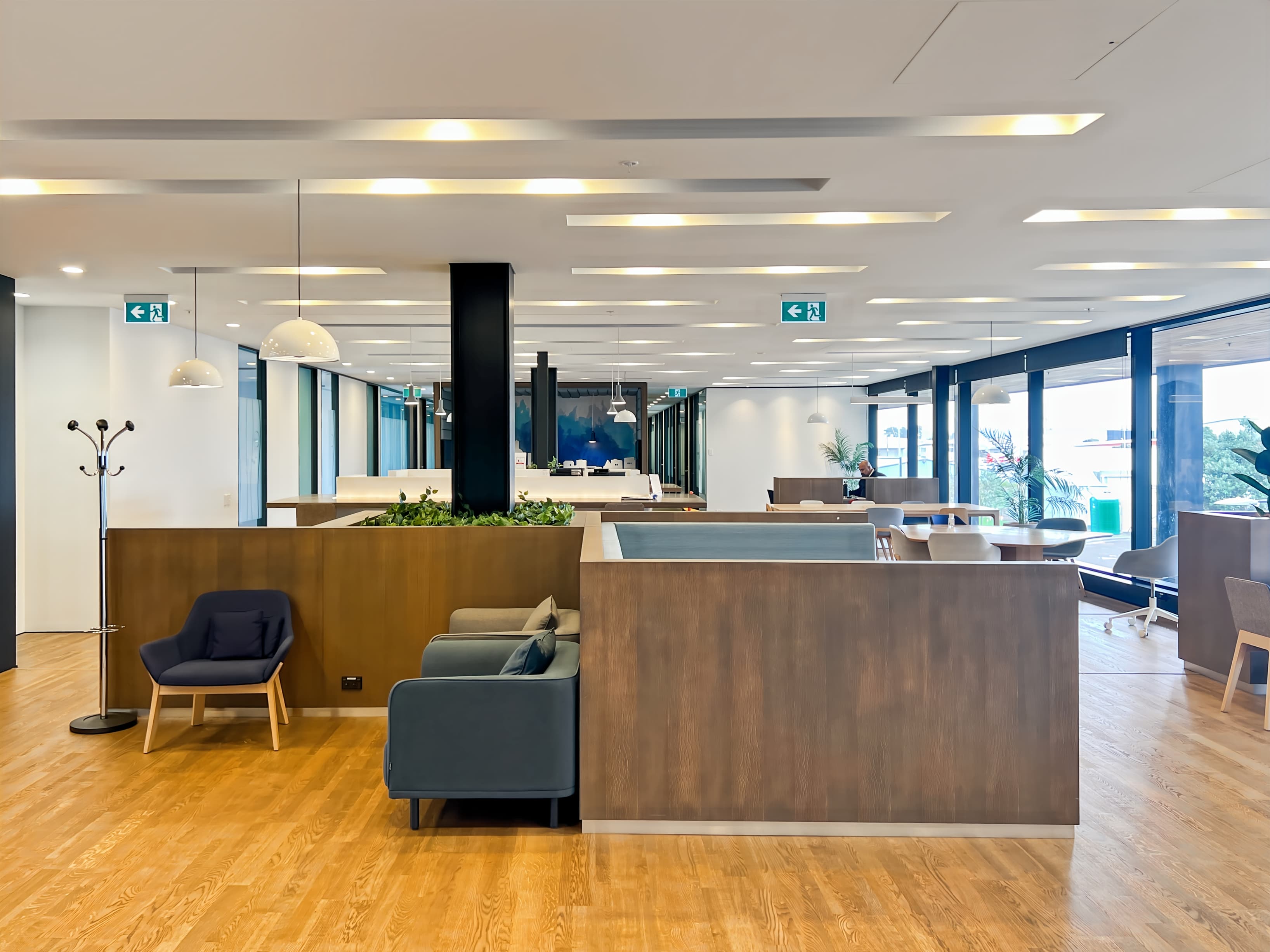 AUCKLAND, Airport image 6