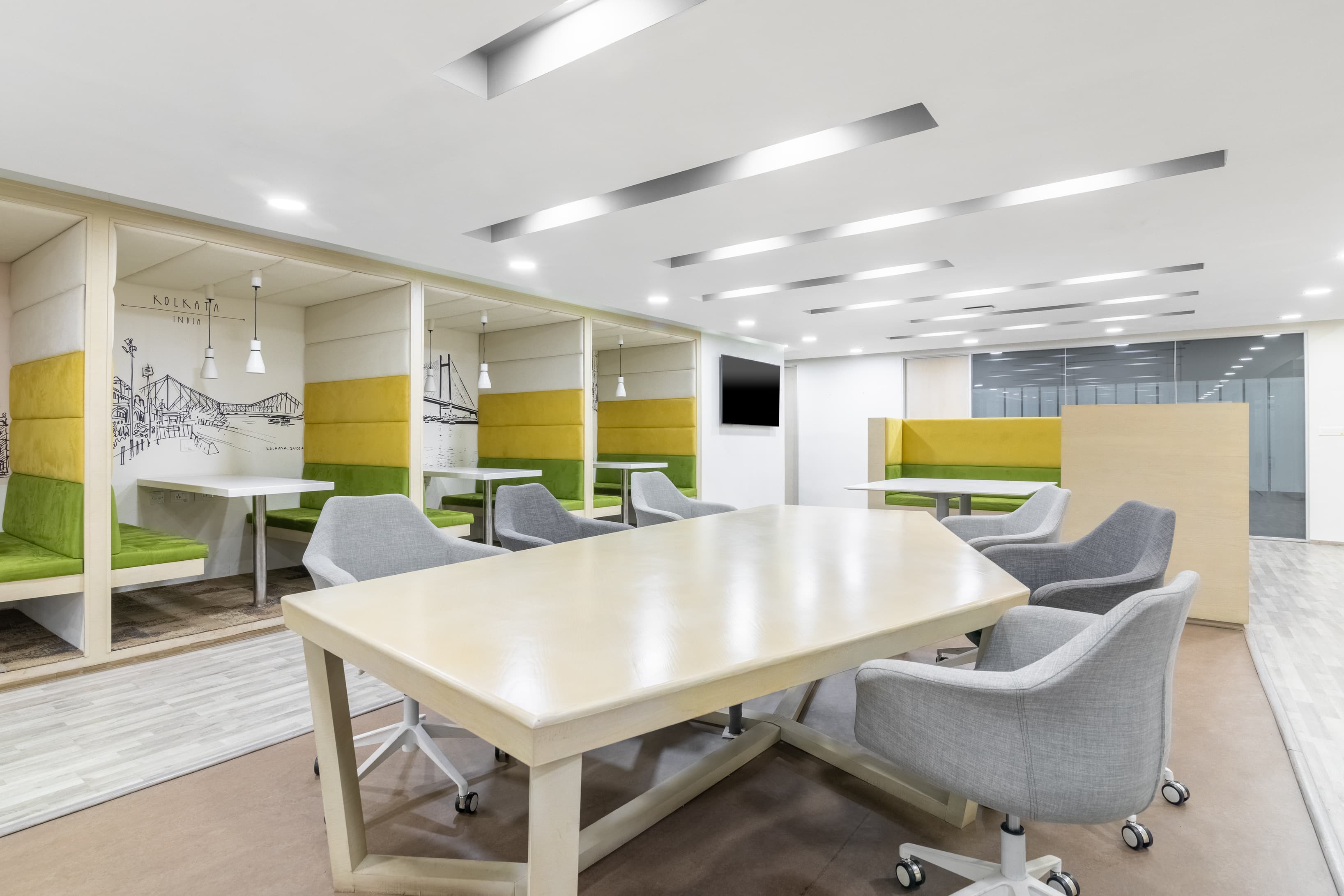 KOLKATA, RDB Boulevard image 2