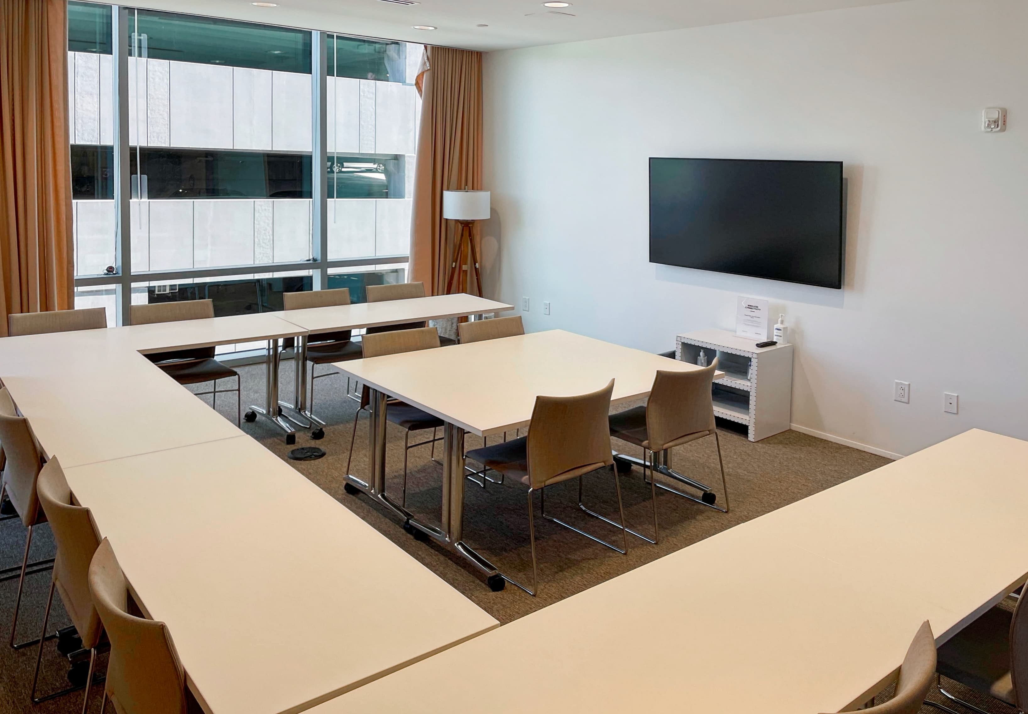 NC, Raleigh - Spaces Crabtree Terrace image 6