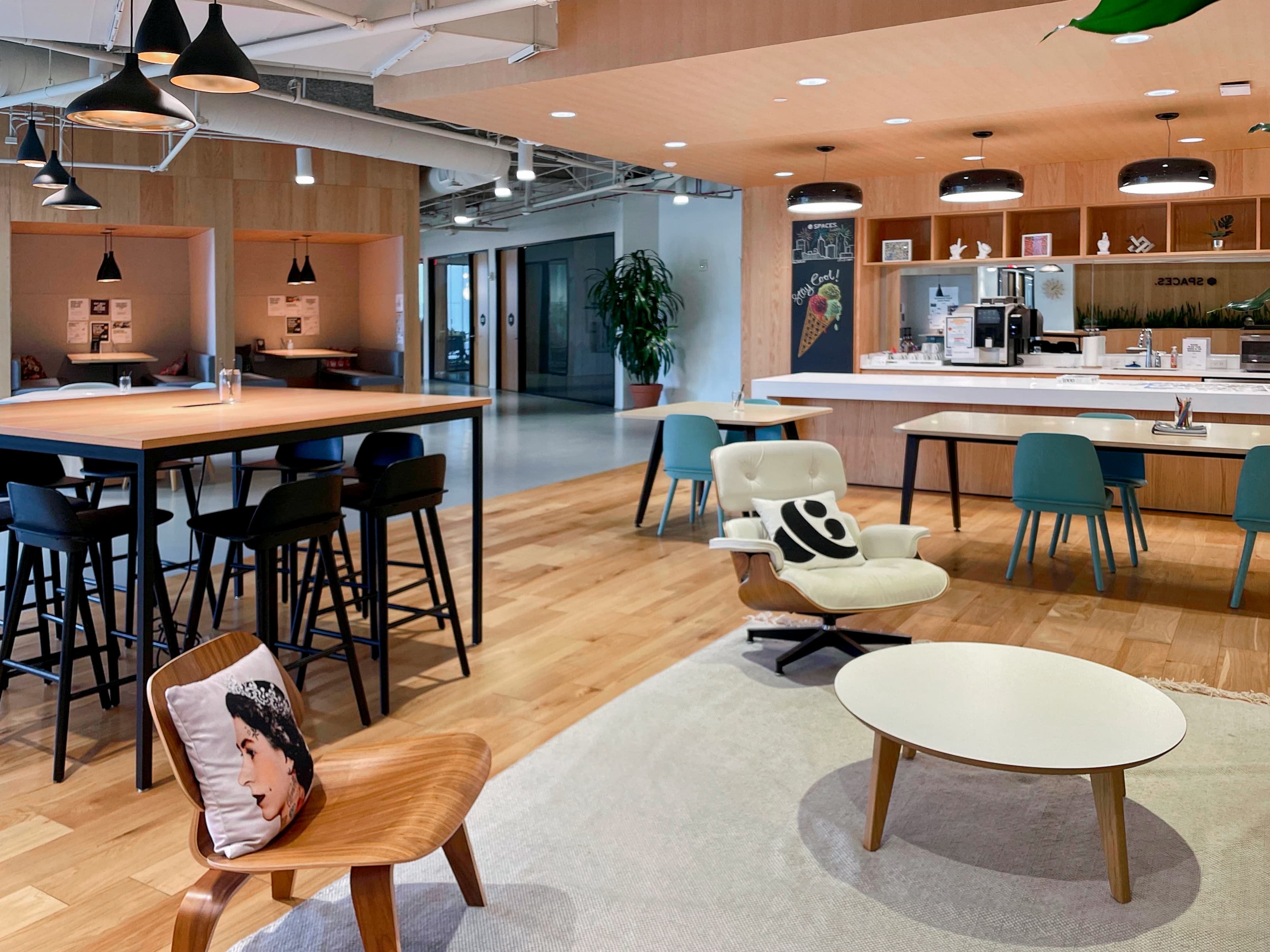 NC, Raleigh - Spaces Crabtree Terrace image 7