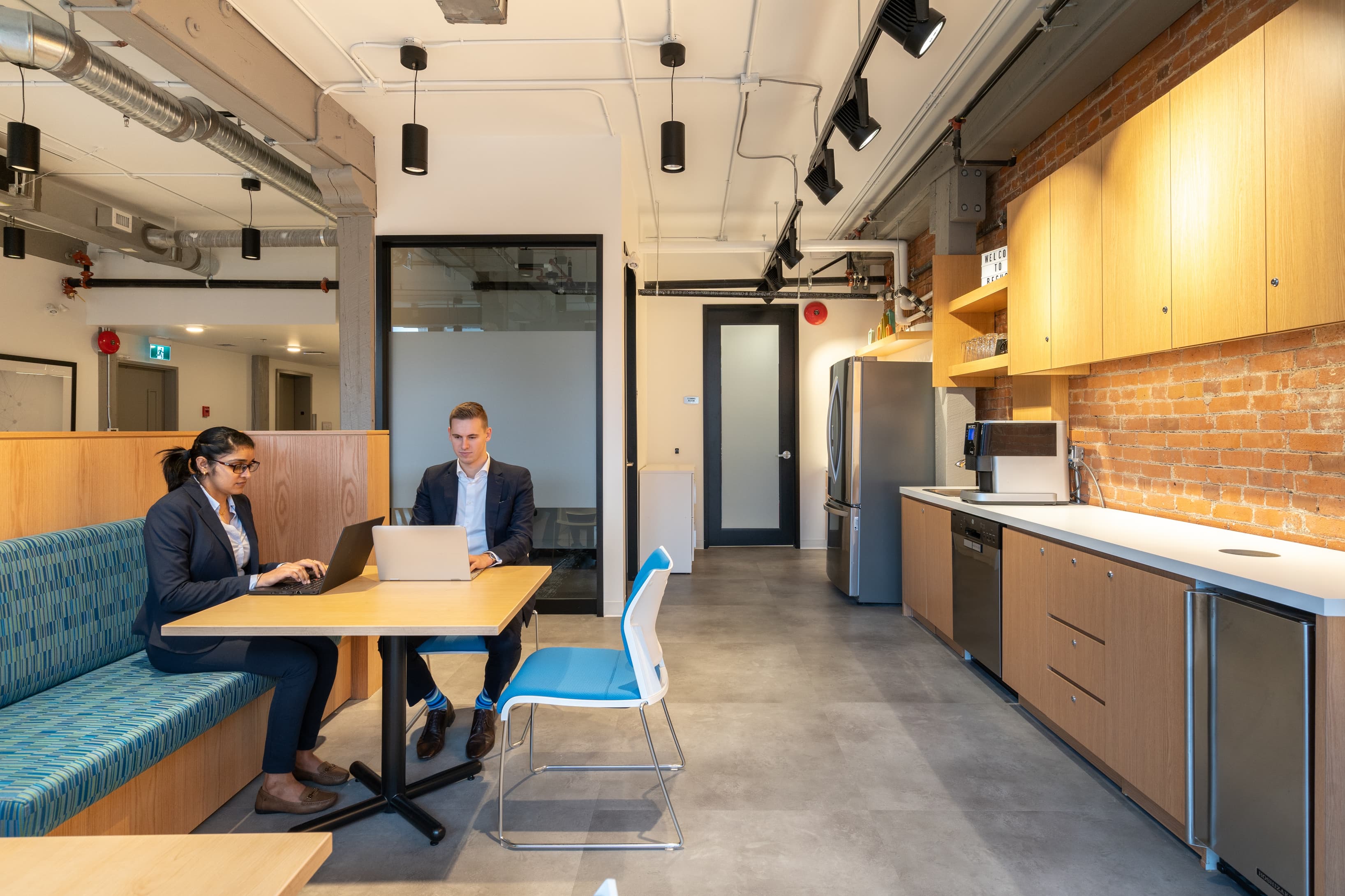 BC, Victoria - Yates image 5