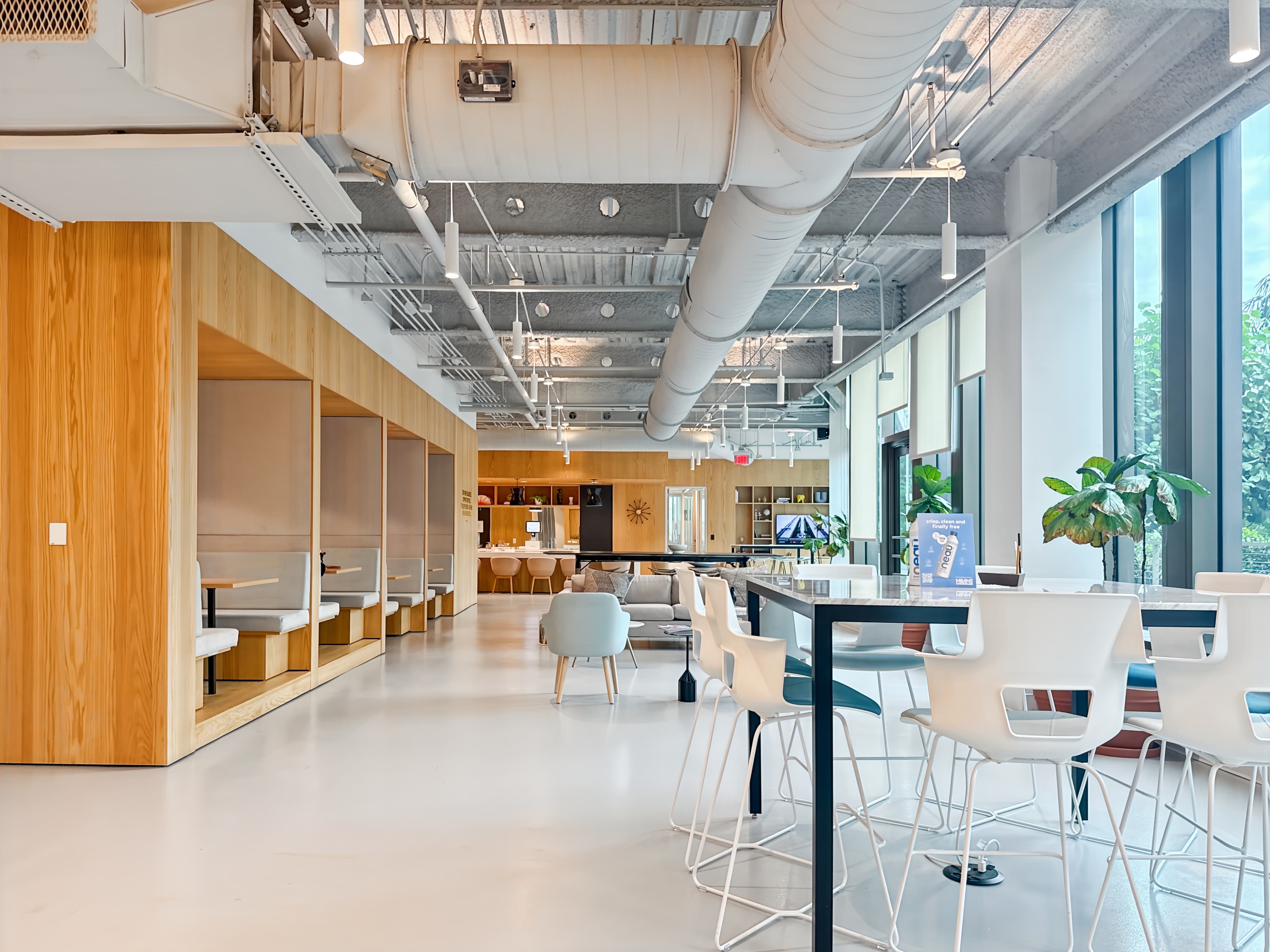 FL, Miami - Spaces CocoWalk image 6