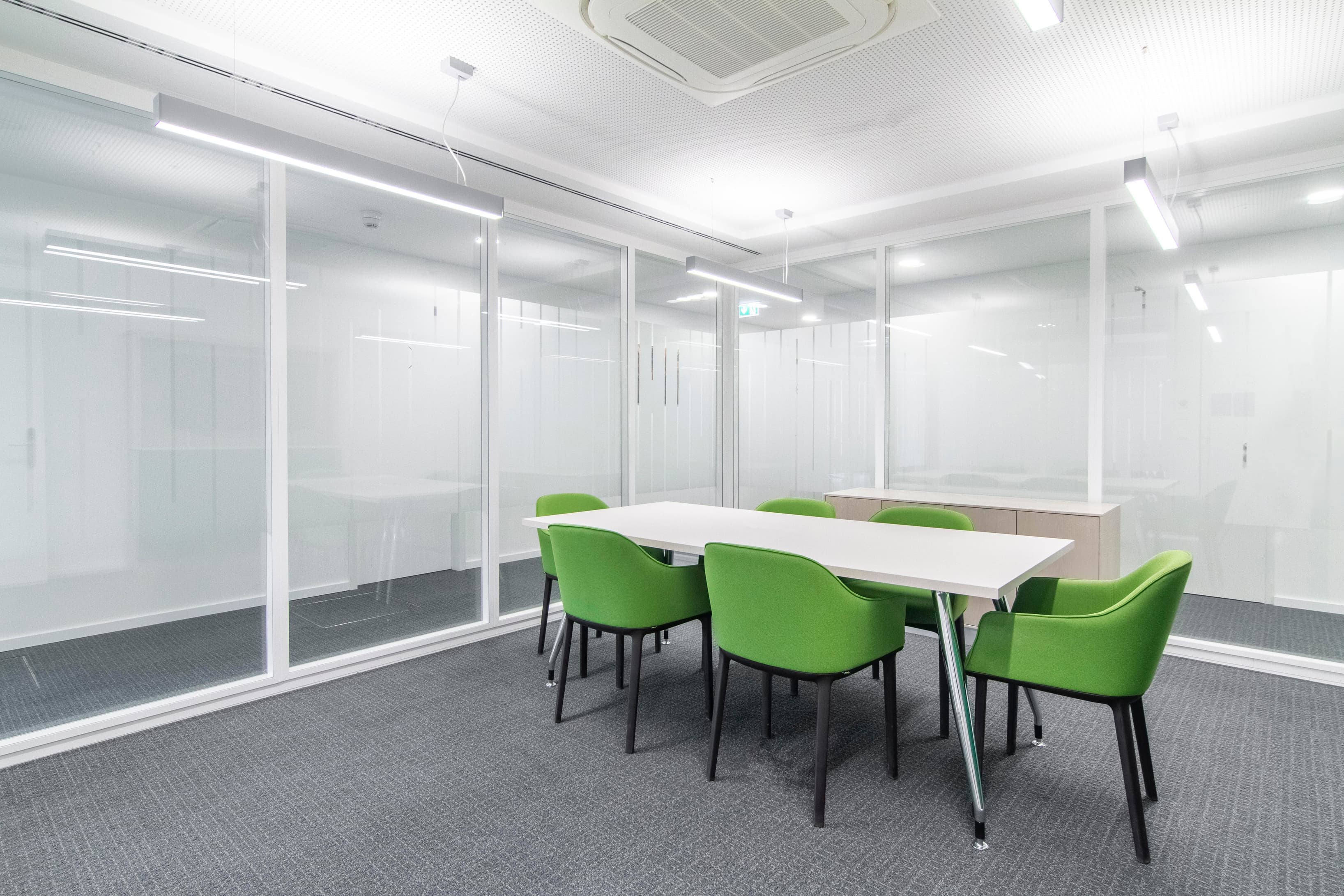 ERFURT, Erfurt Hauptbahnhof image 9 ERFURT, Erfurt Hauptbahnhof image 9