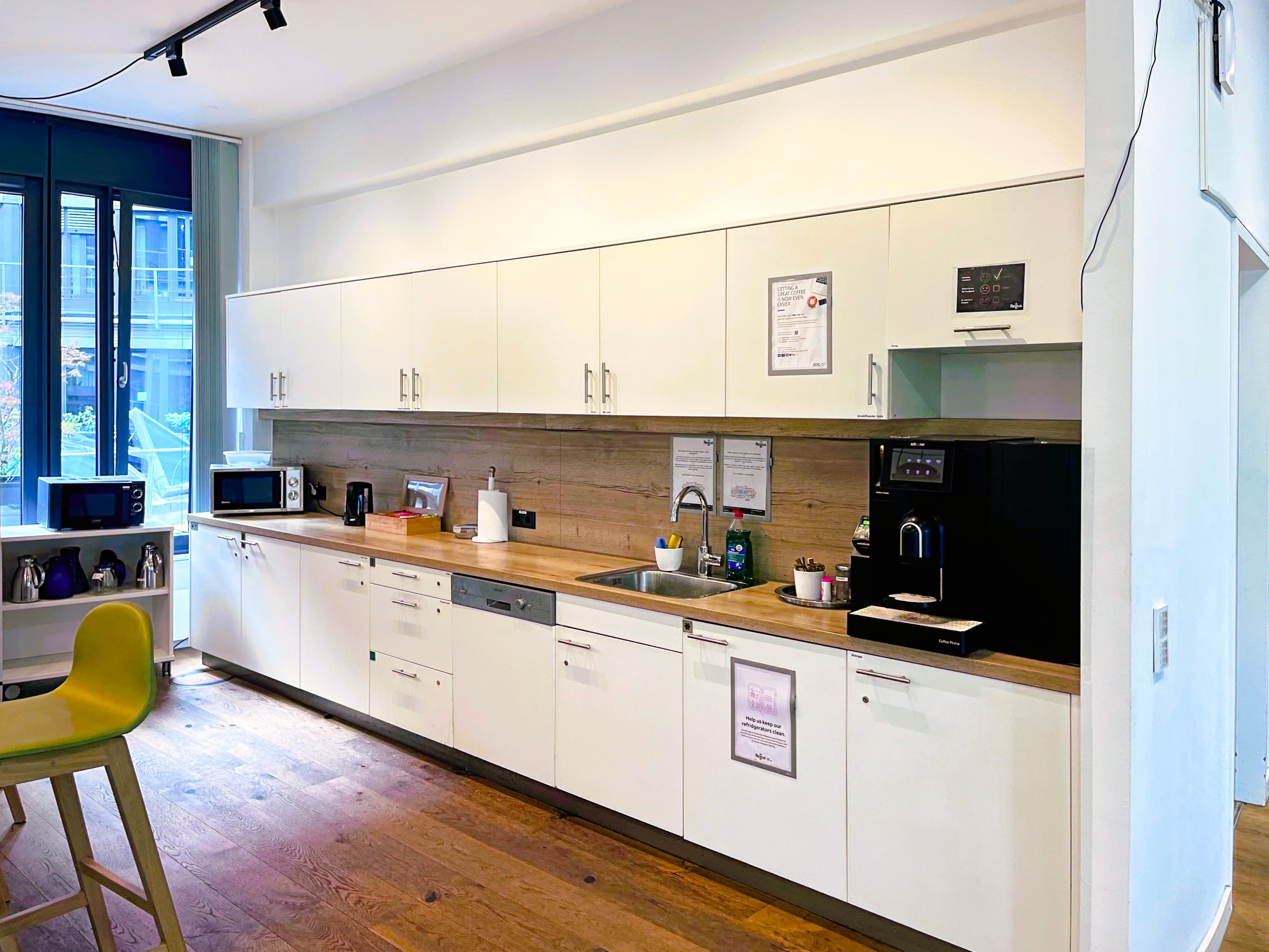 MUNICH, Leuchtenbergring image 9