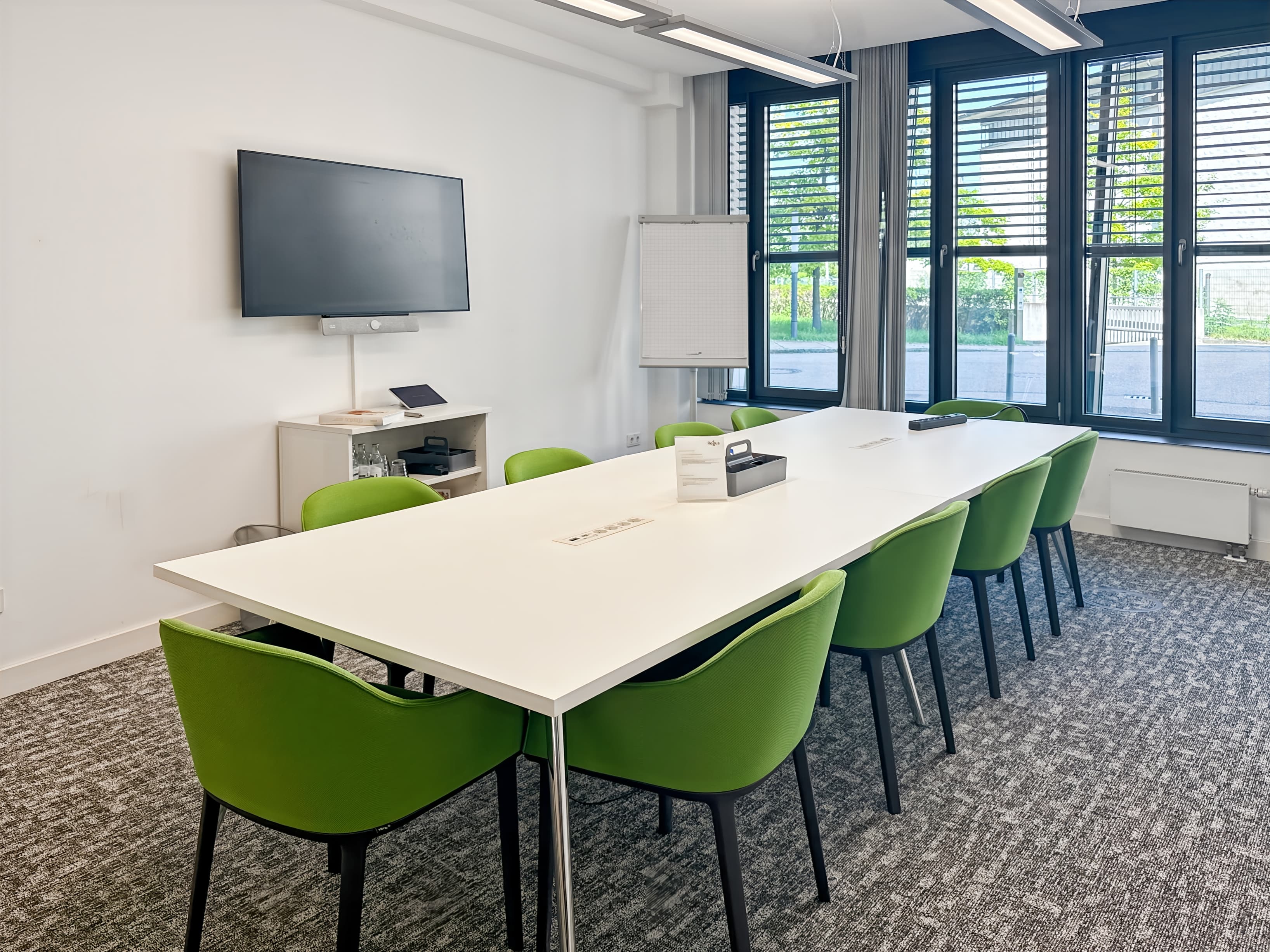 MUNICH, Leuchtenbergring image 14