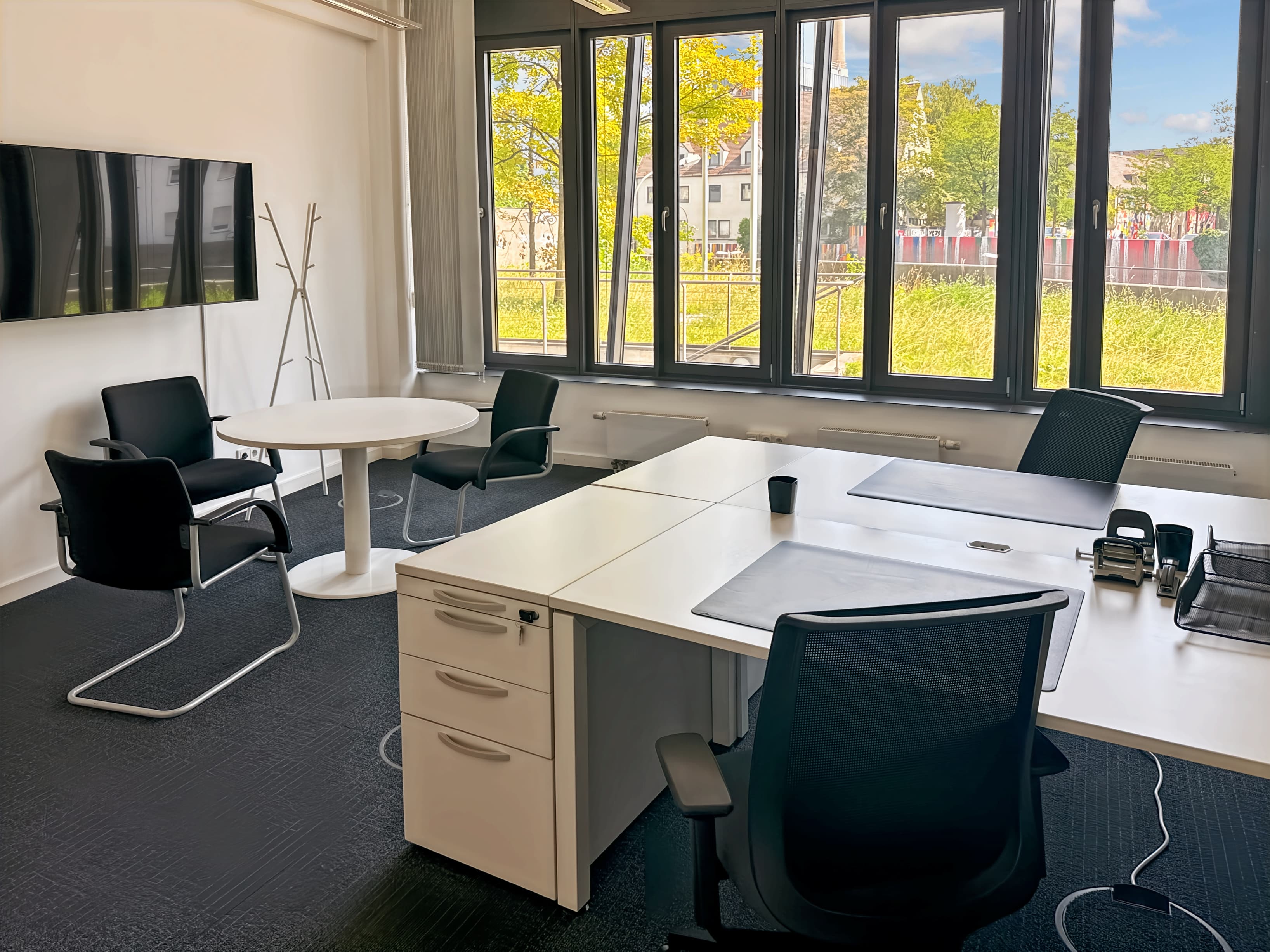 MUNICH, Leuchtenbergring image 4