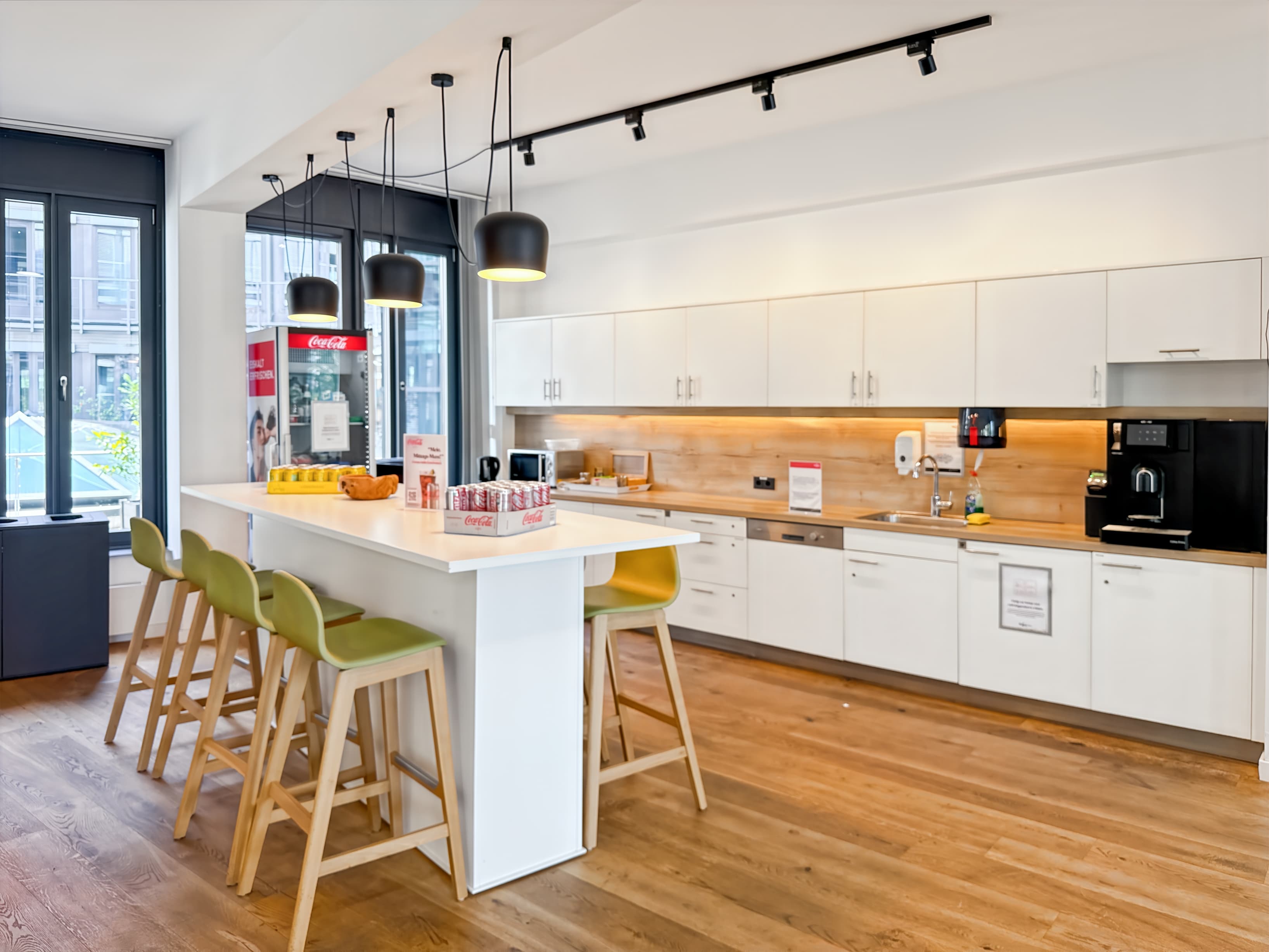 MUNICH, Leuchtenbergring image 2