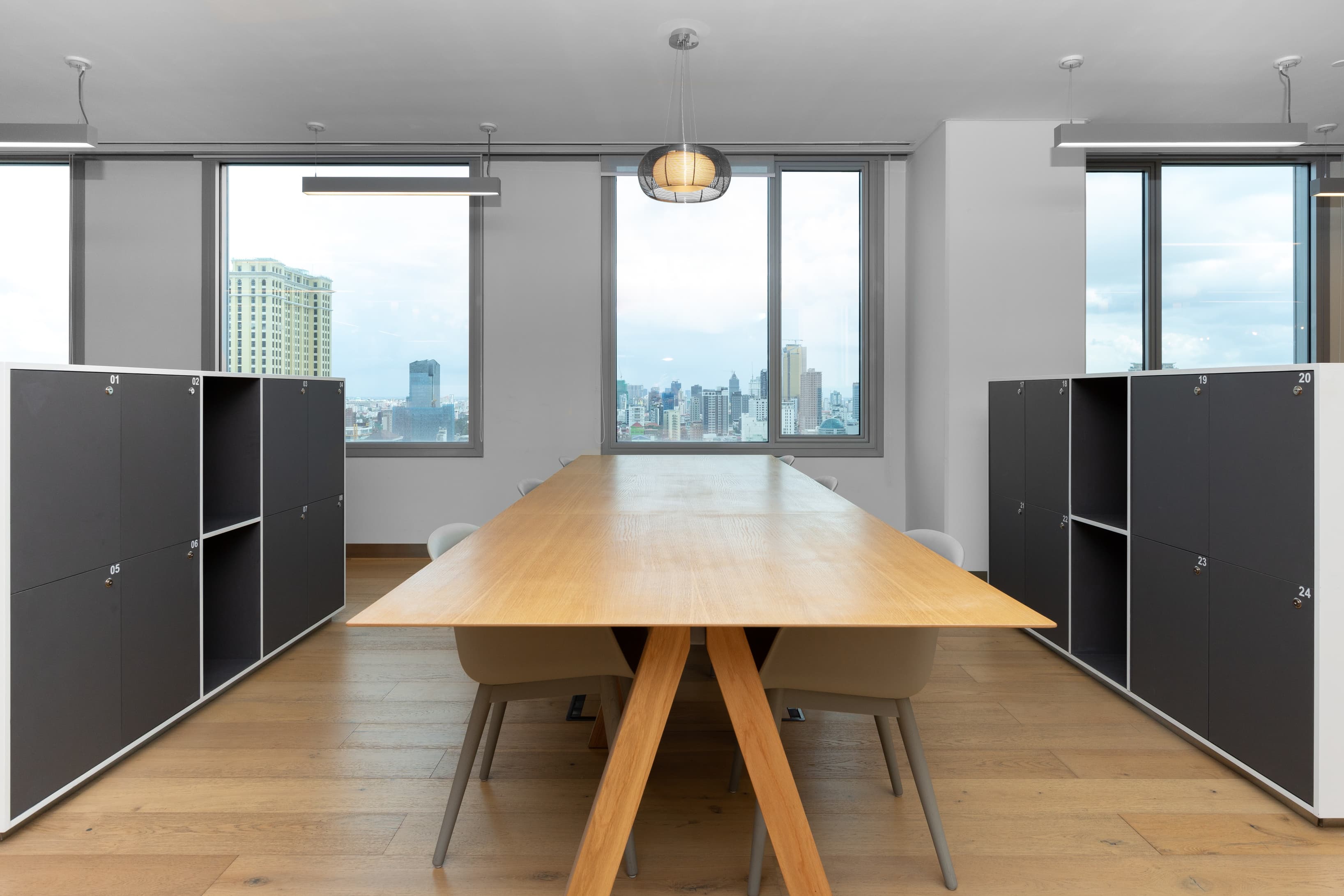 PHNOM PENH, Exchange Square image 2