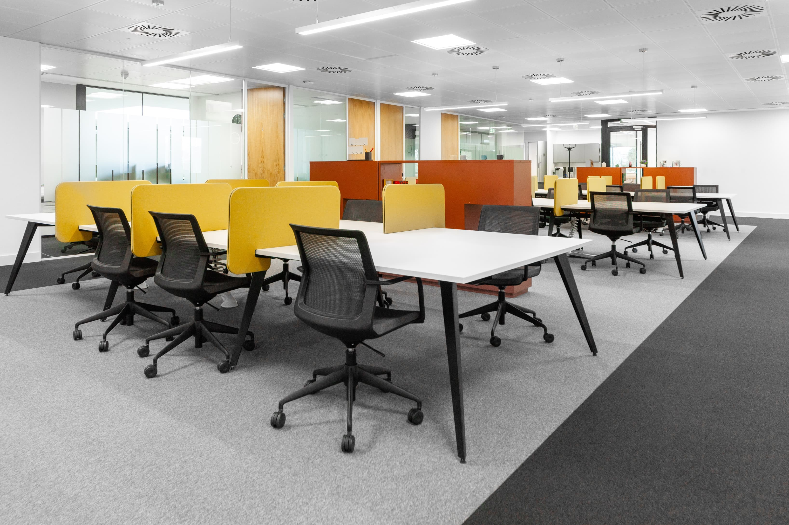 CRAWLEY, Gatwick Airport Manor Royal image 8 CRAWLEY, Gatwick Airport Manor Royal image 8