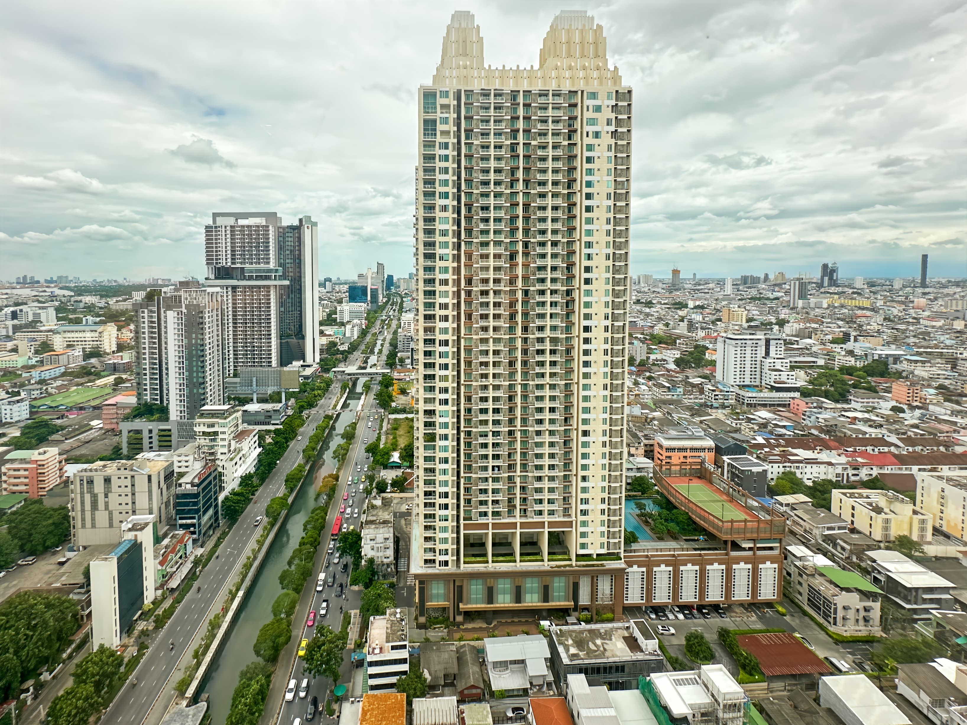 BANGKOK, Spaces Empire Tower image 8