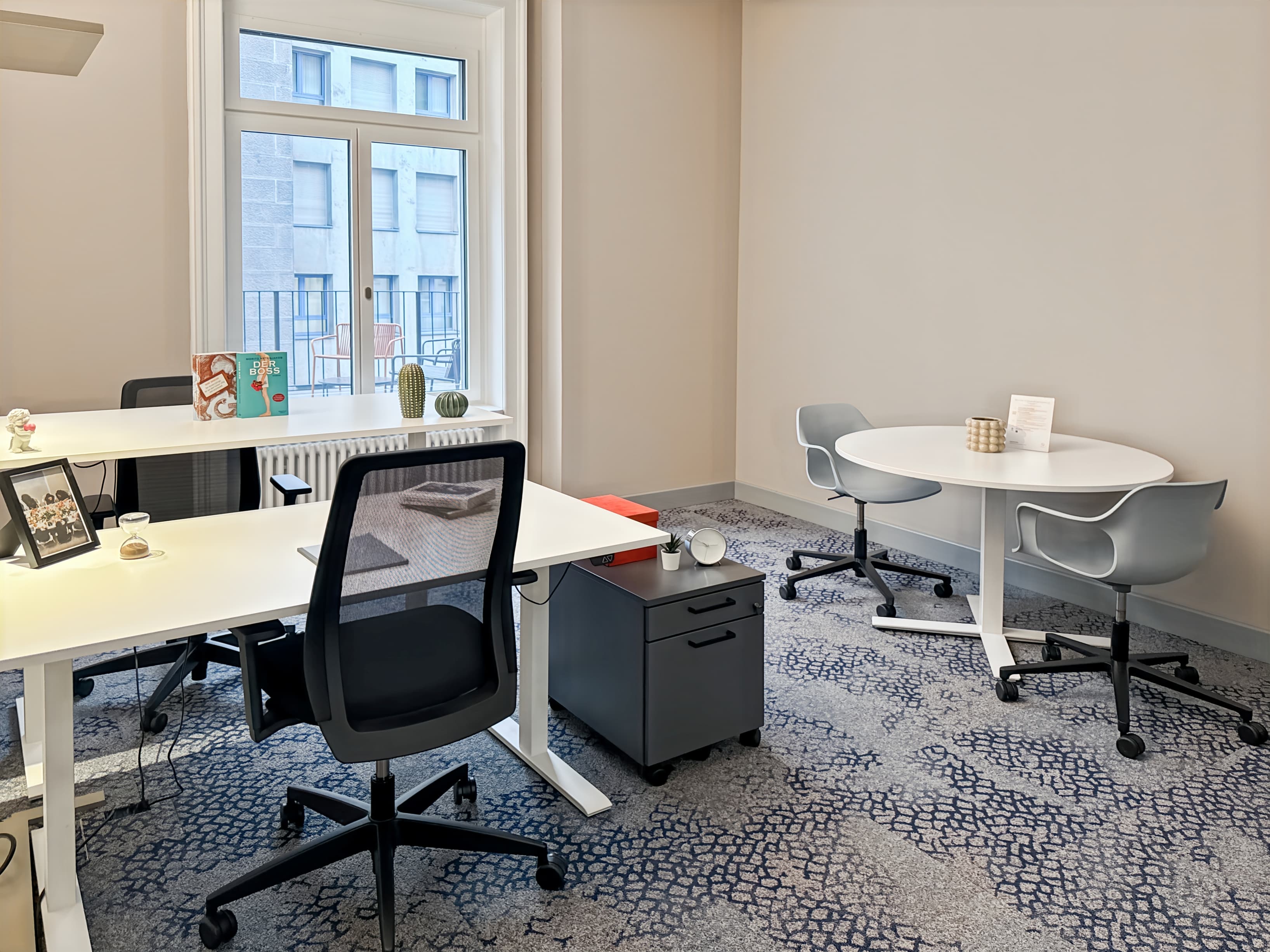 ZURICH, Signature Bahnhofplatz image 17 ZURICH, Signature Bahnhofplatz image 17