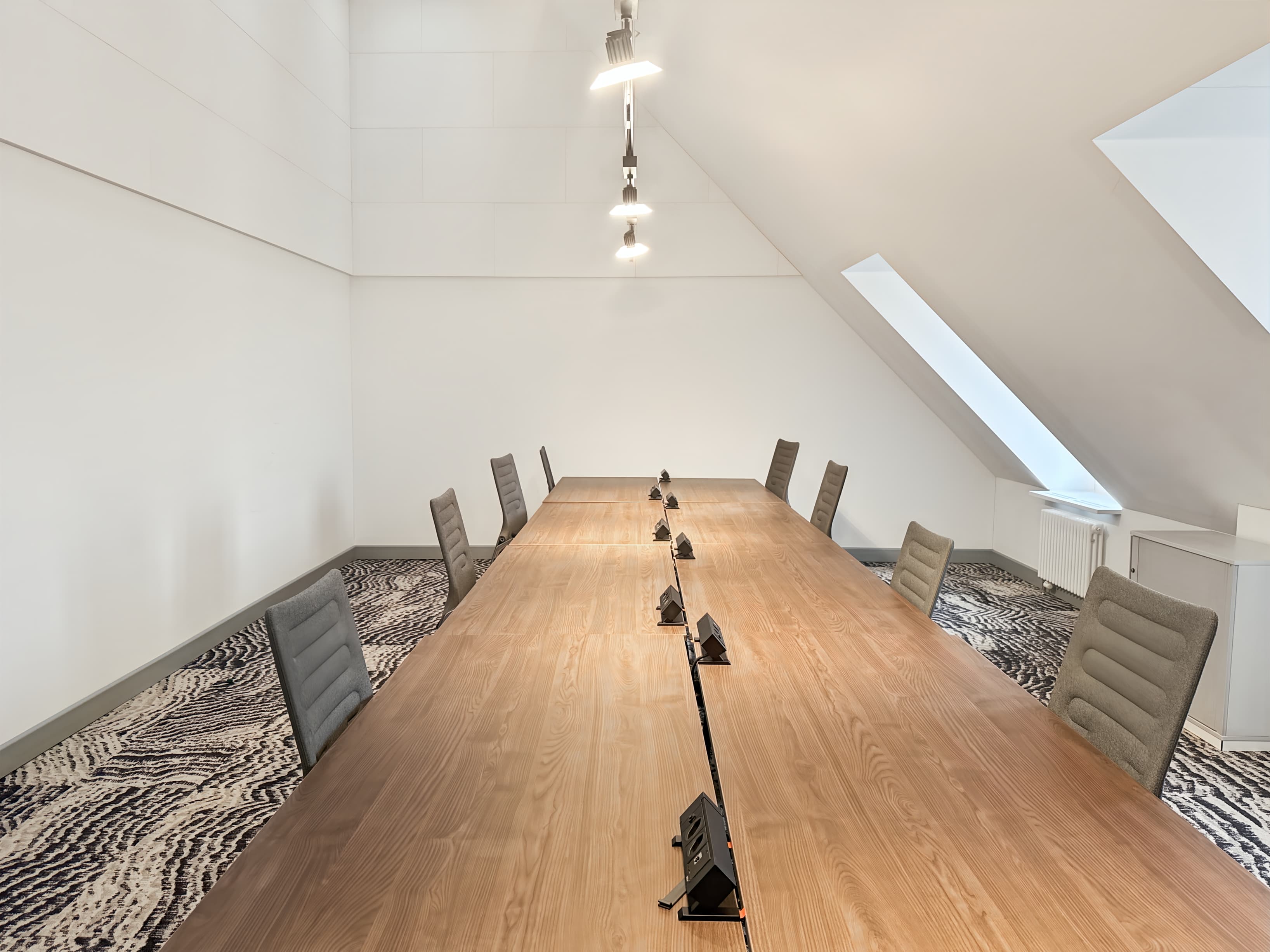 ZURICH, Signature Bahnhofplatz image 10 ZURICH, Signature Bahnhofplatz image 10