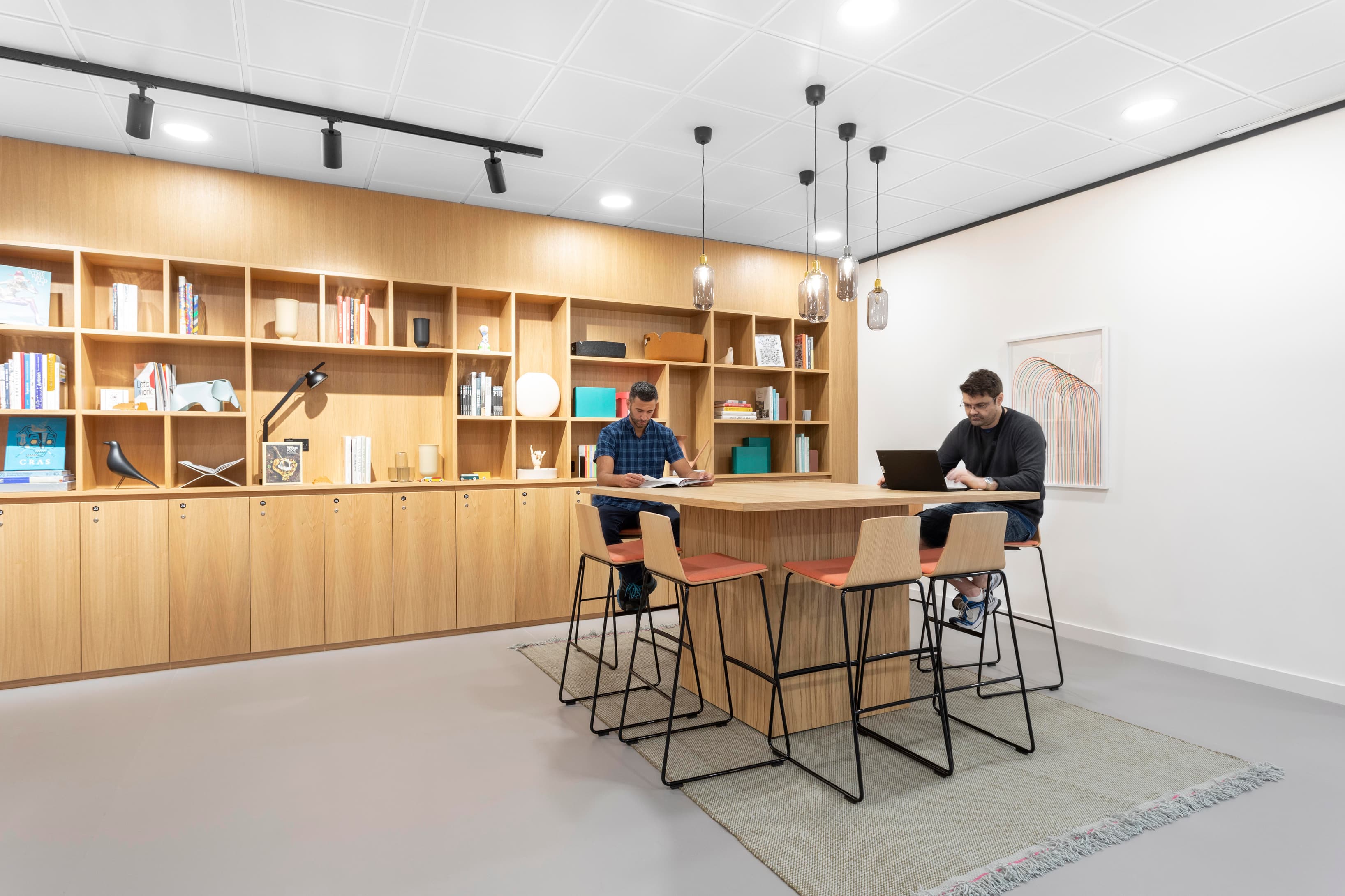 MILTON KEYNES, Spaces, Avebury Boulevard image 7 MILTON KEYNES, Spaces, Avebury Boulevard image 7