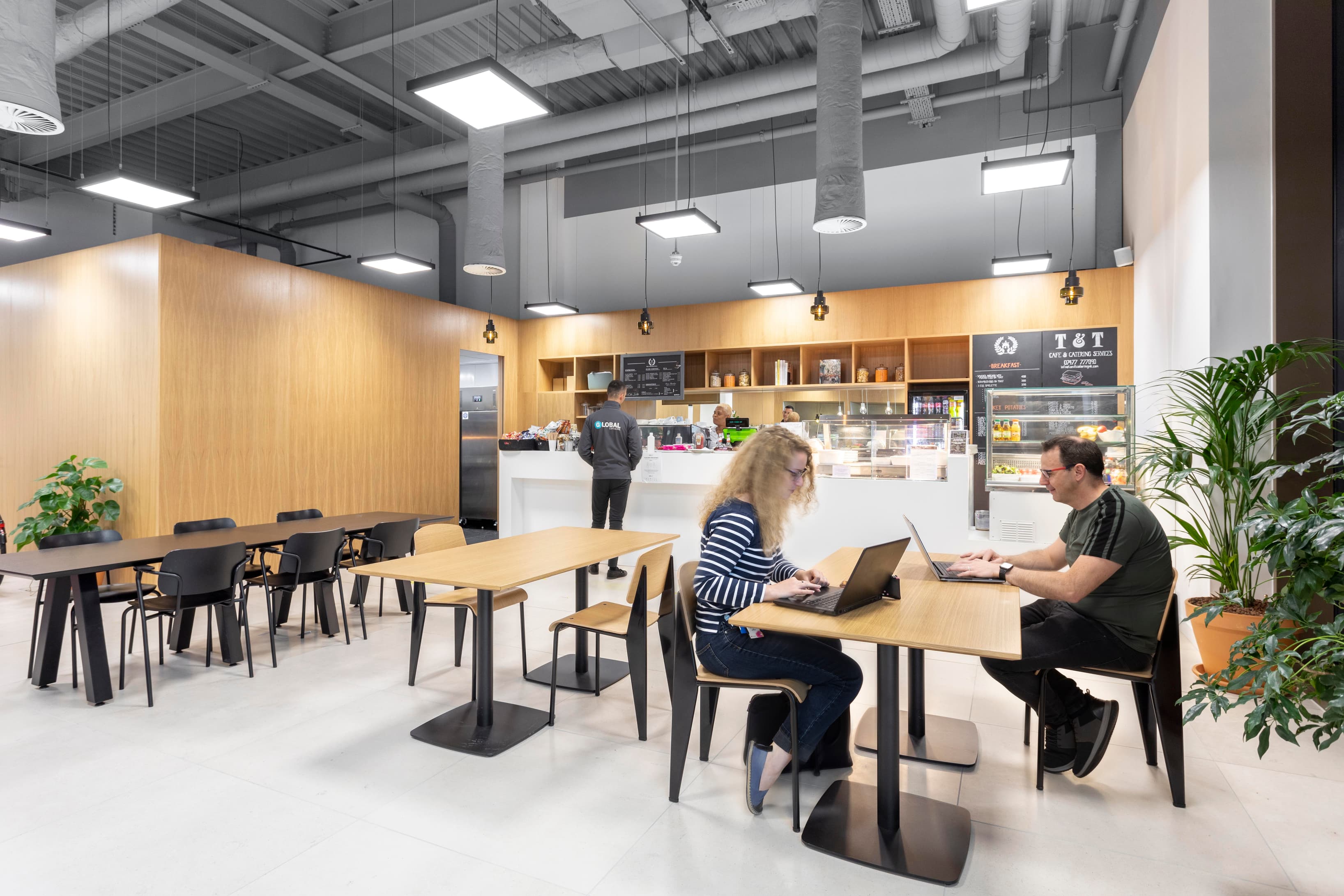 MILTON KEYNES, Spaces, Avebury Boulevard image 8 MILTON KEYNES, Spaces, Avebury Boulevard image 8