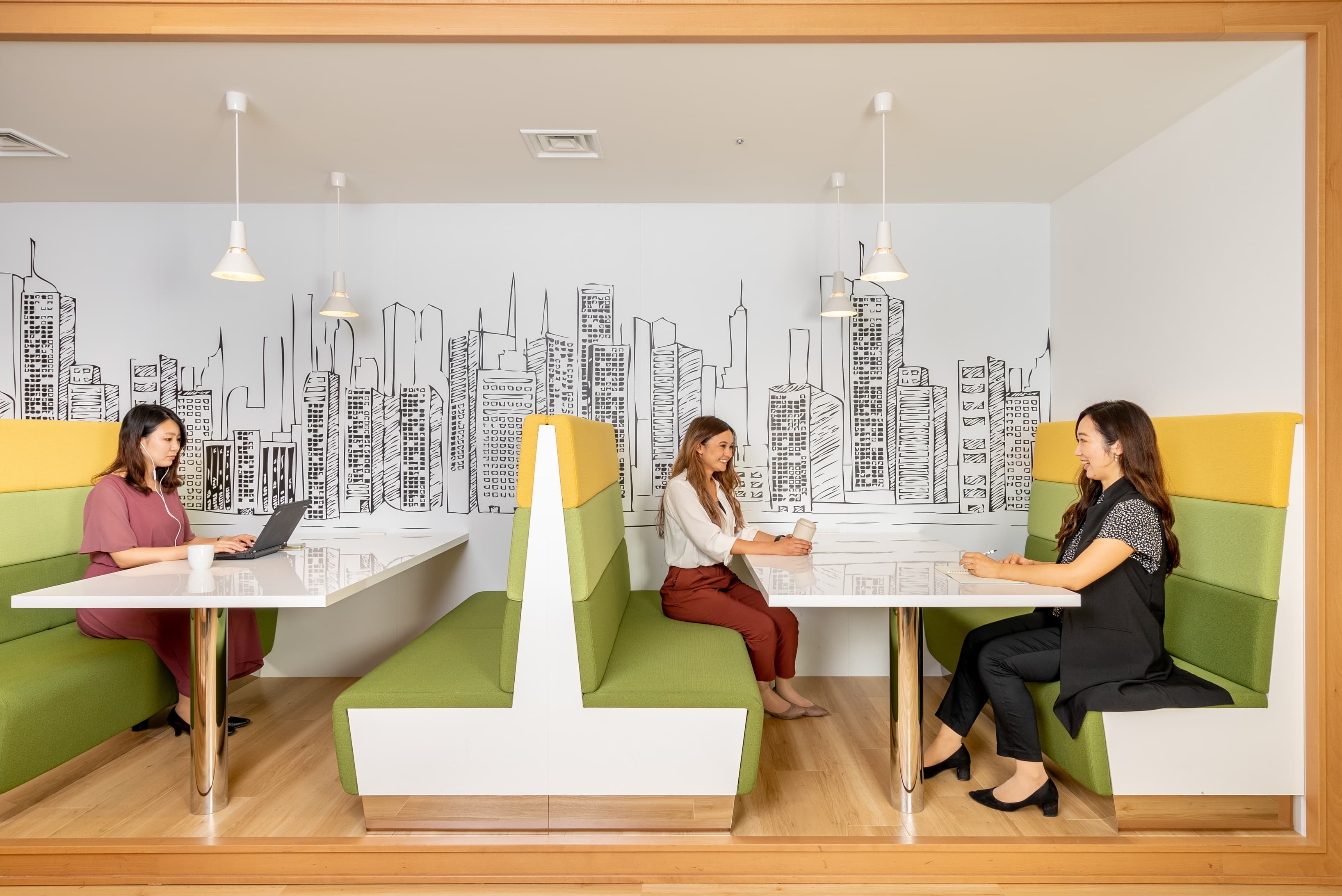 YOKOHAMA, Blue Avenue image 2