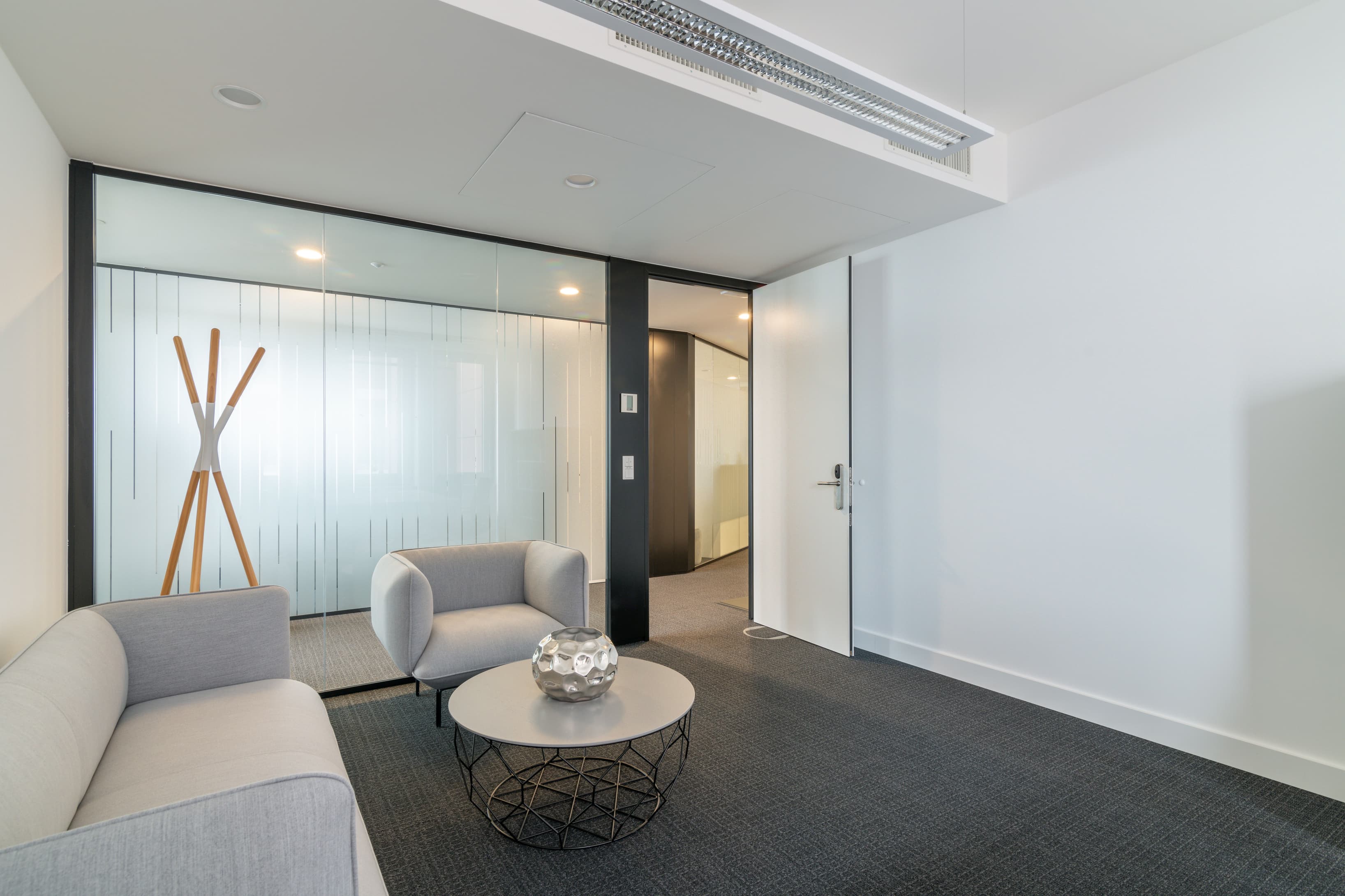 FRANKFURT, Sachsenhausen image 1 FRANKFURT, Sachsenhausen image 1