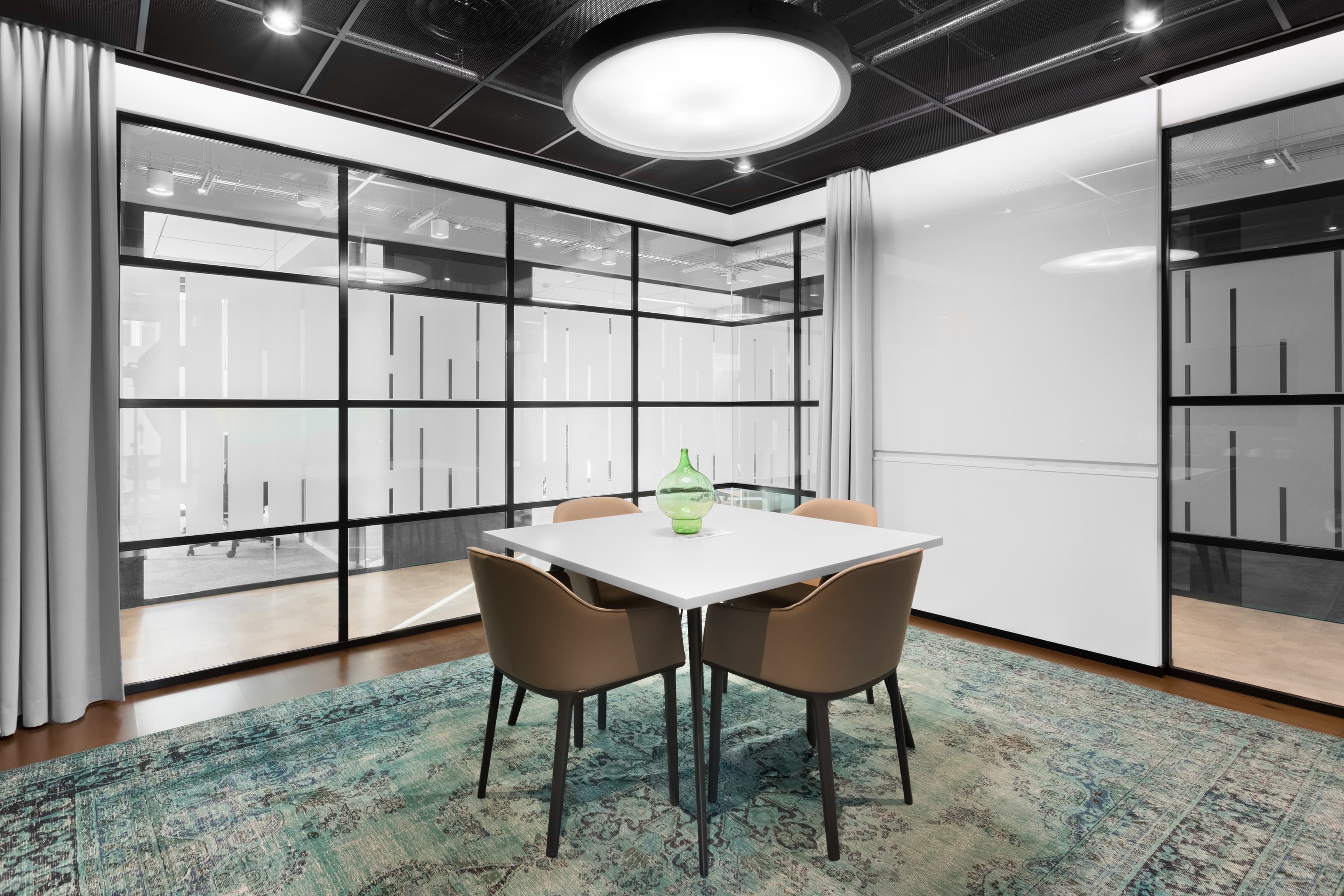 WARSAW, Park Avenue image 4 WARSAW, Park Avenue image 4