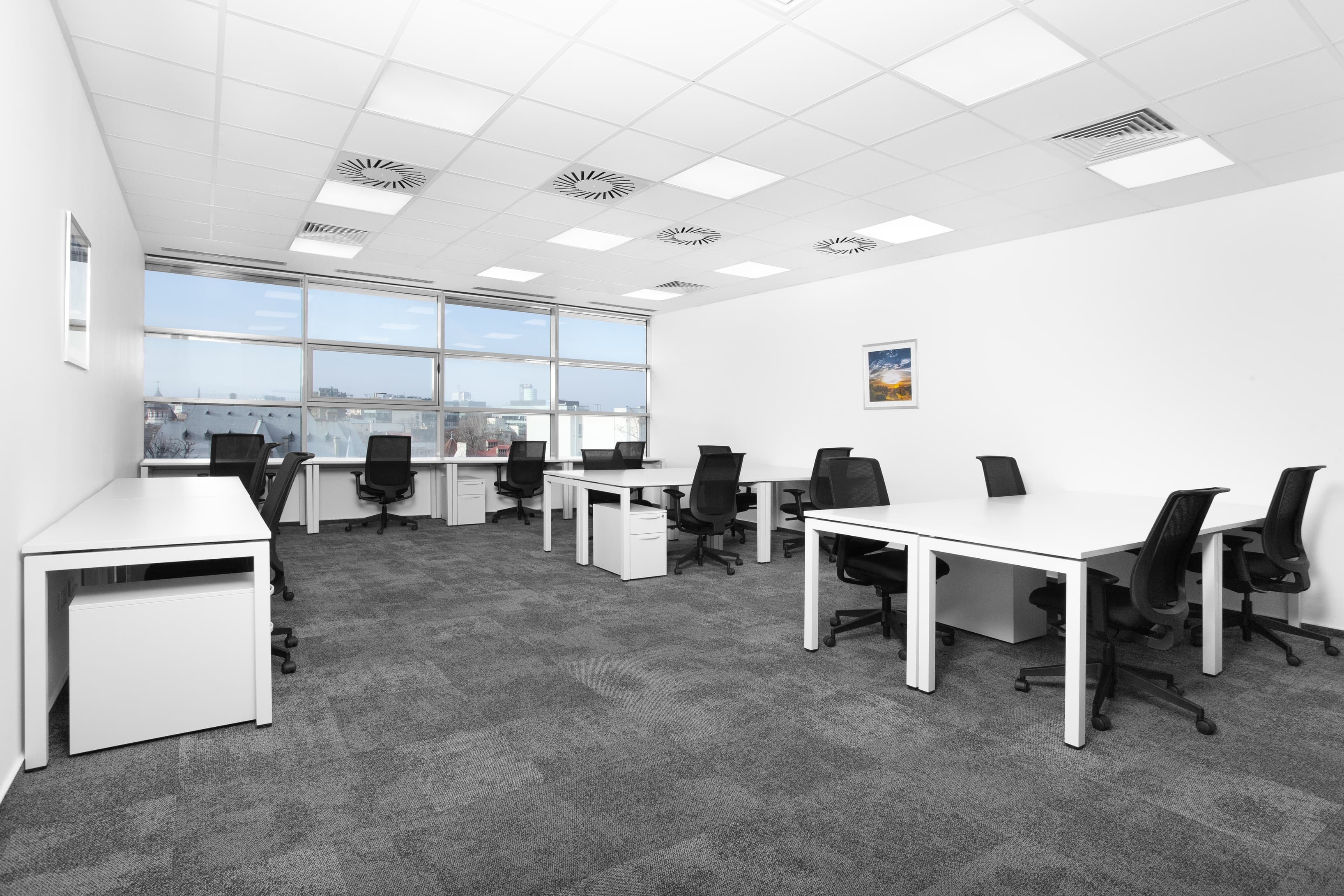 BUCHAREST, Primavera image 5