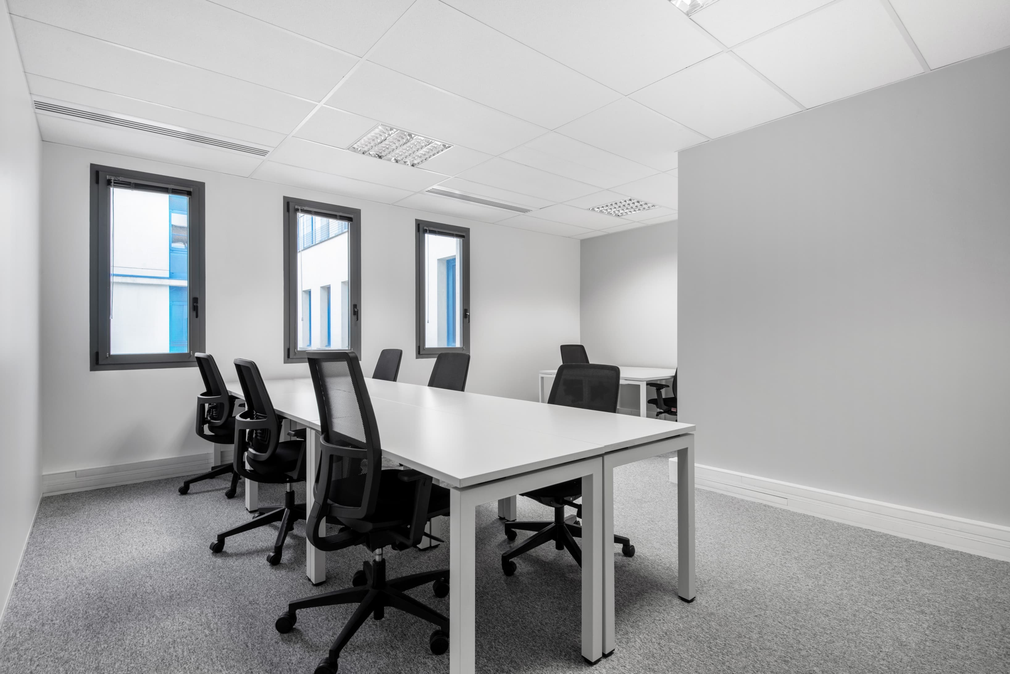 MAISONS LAFFITTE, Stop & Work image 1 MAISONS LAFFITTE, Stop & Work image 1