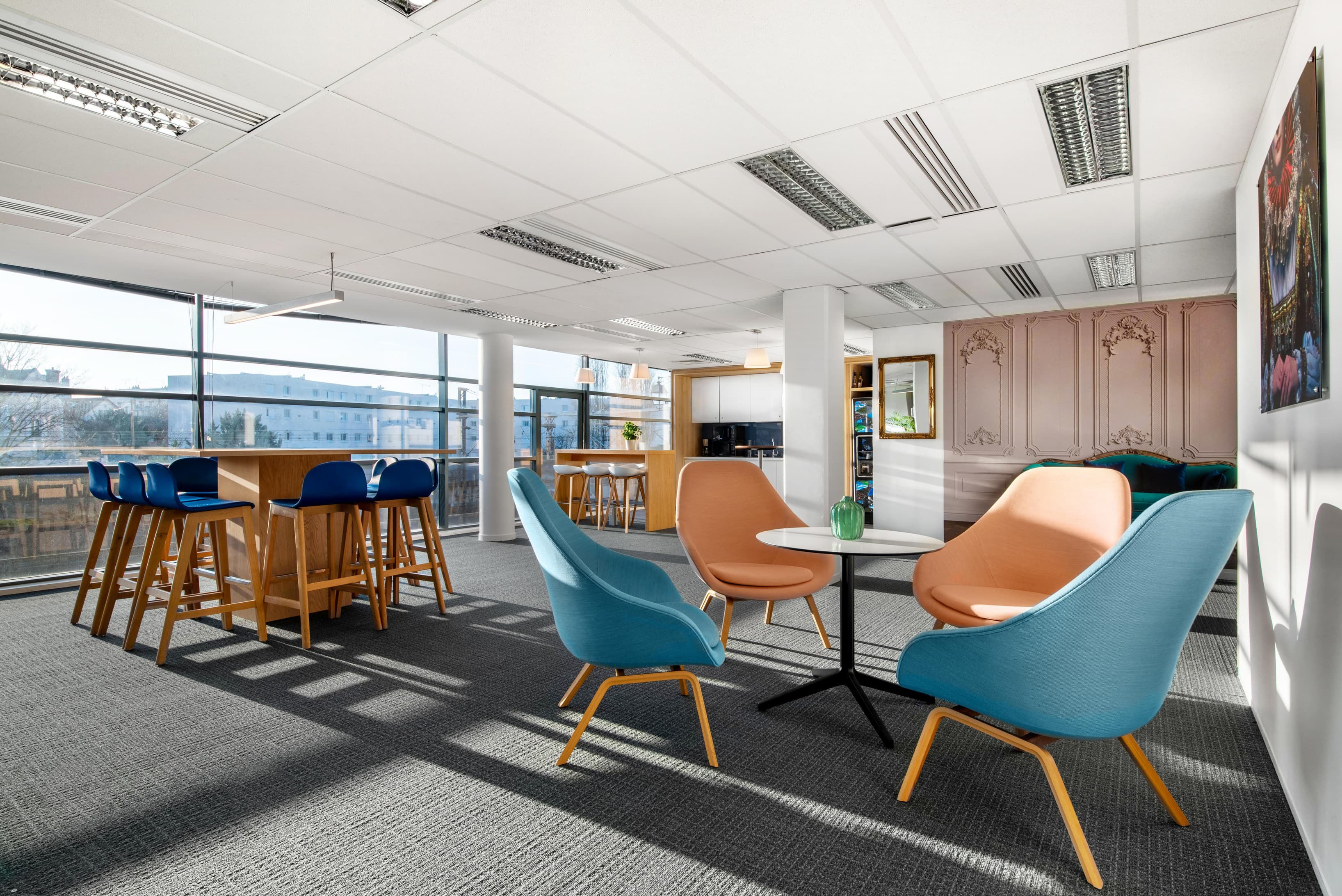 MAISONS LAFFITTE, Stop & Work image 3 MAISONS LAFFITTE, Stop & Work image 3