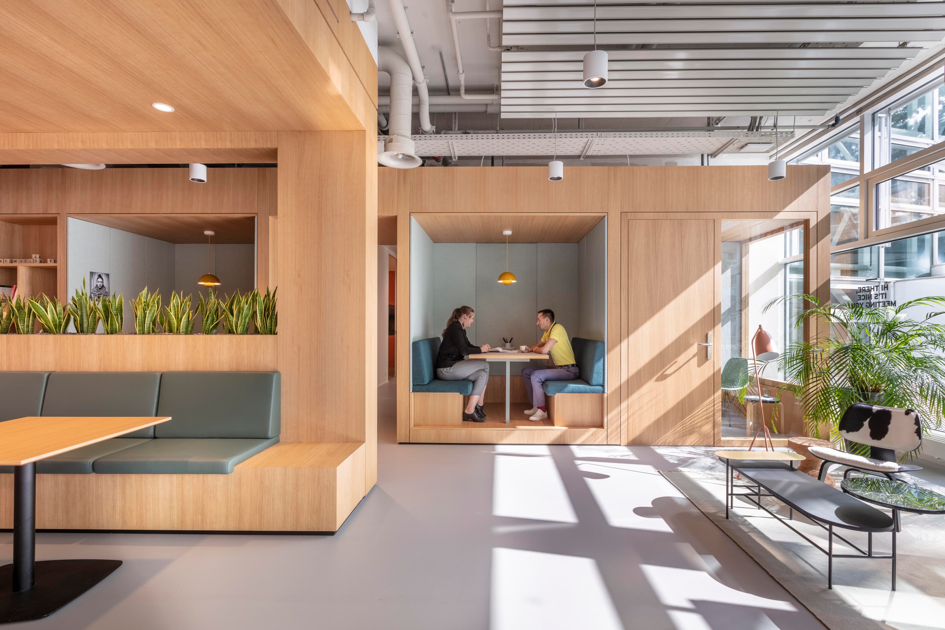 ZUG, Spaces Main Station image 3