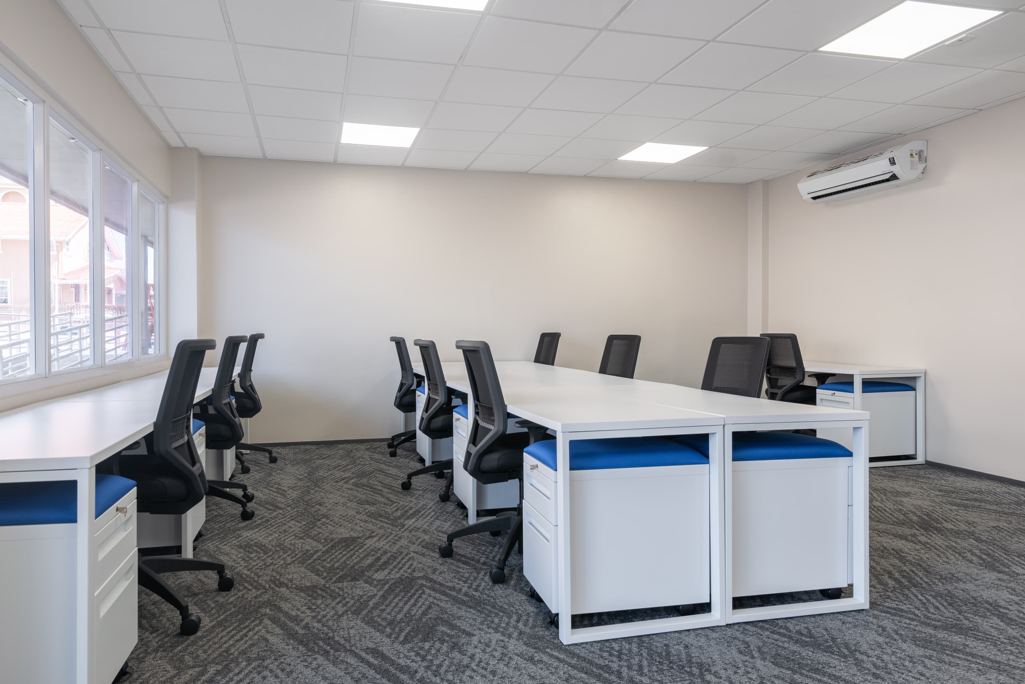 GUYANA, Georgetown, Waterloo Street image 2