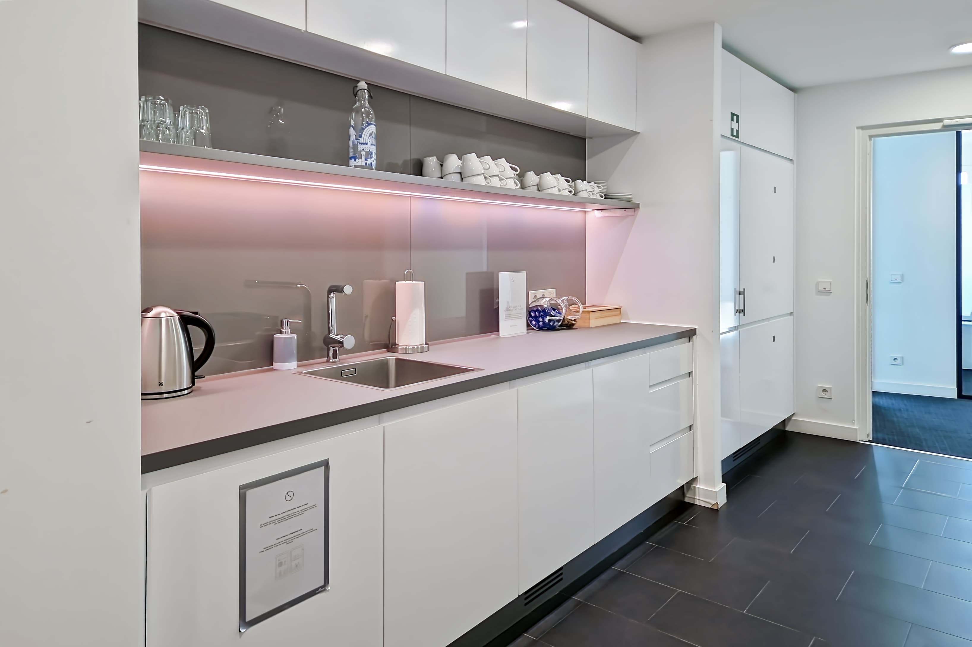 HAMBURG, SIGNATURE HafenCity image 1