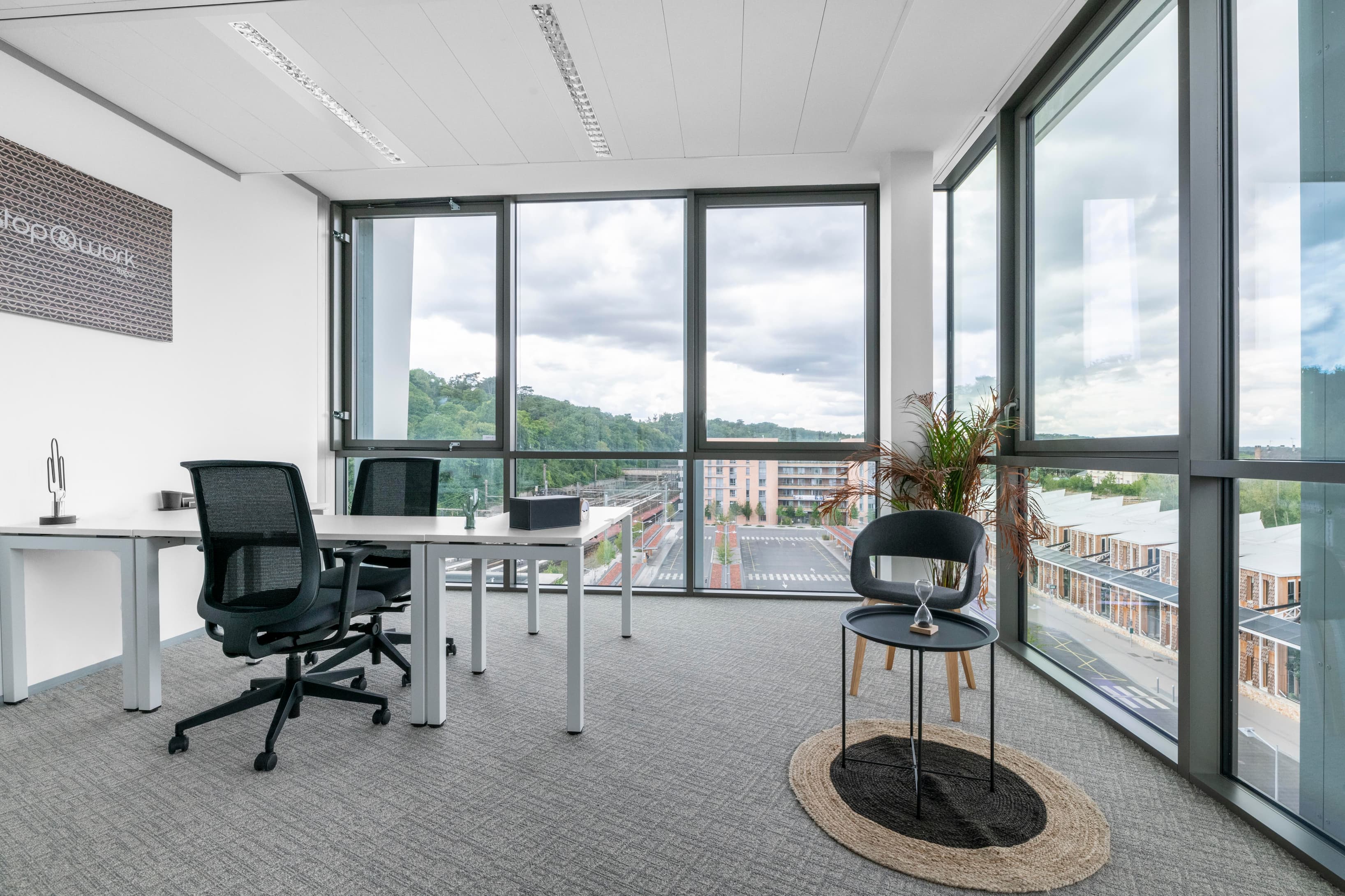 Stop & Work Versailles Chantier image 7 Stop & Work Versailles Chantier image 7